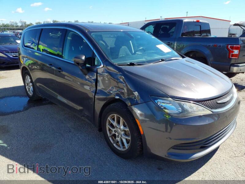 2017 Chrysler PACIFICA Touring (VIN 2C4RC1DG6HR552518) — фото 1 из 16, IAAI, повреждение: правый бок