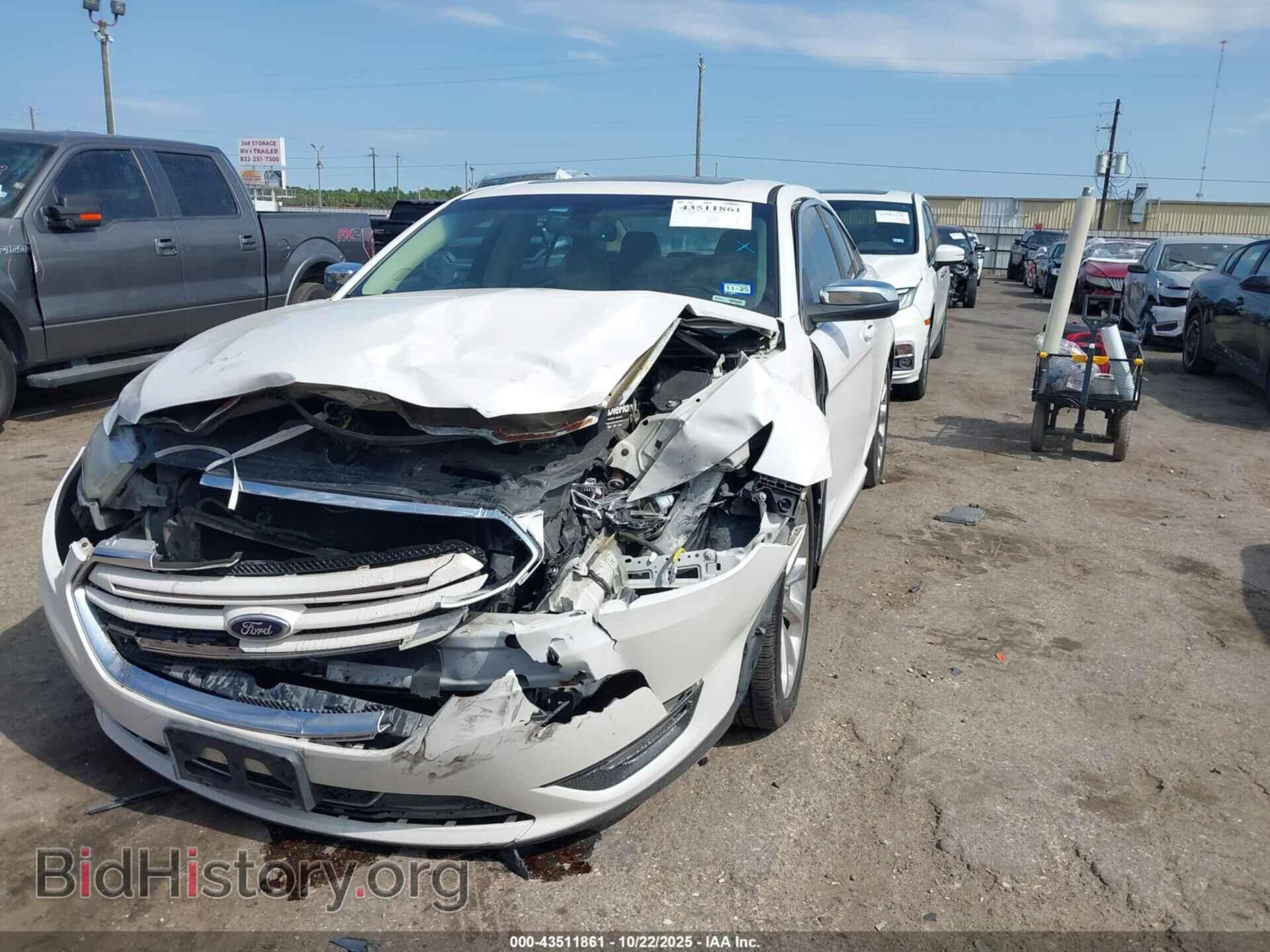 2013 FORD TAURUS - VIN: 1FAHP2F85DG136182 - Фото 2