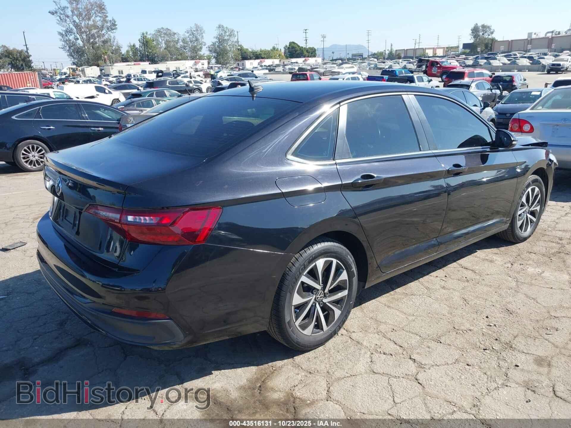 2023 VOLKSWAGEN JETTA - VIN: 3VW4M7BU3PM011321 - Фото 4