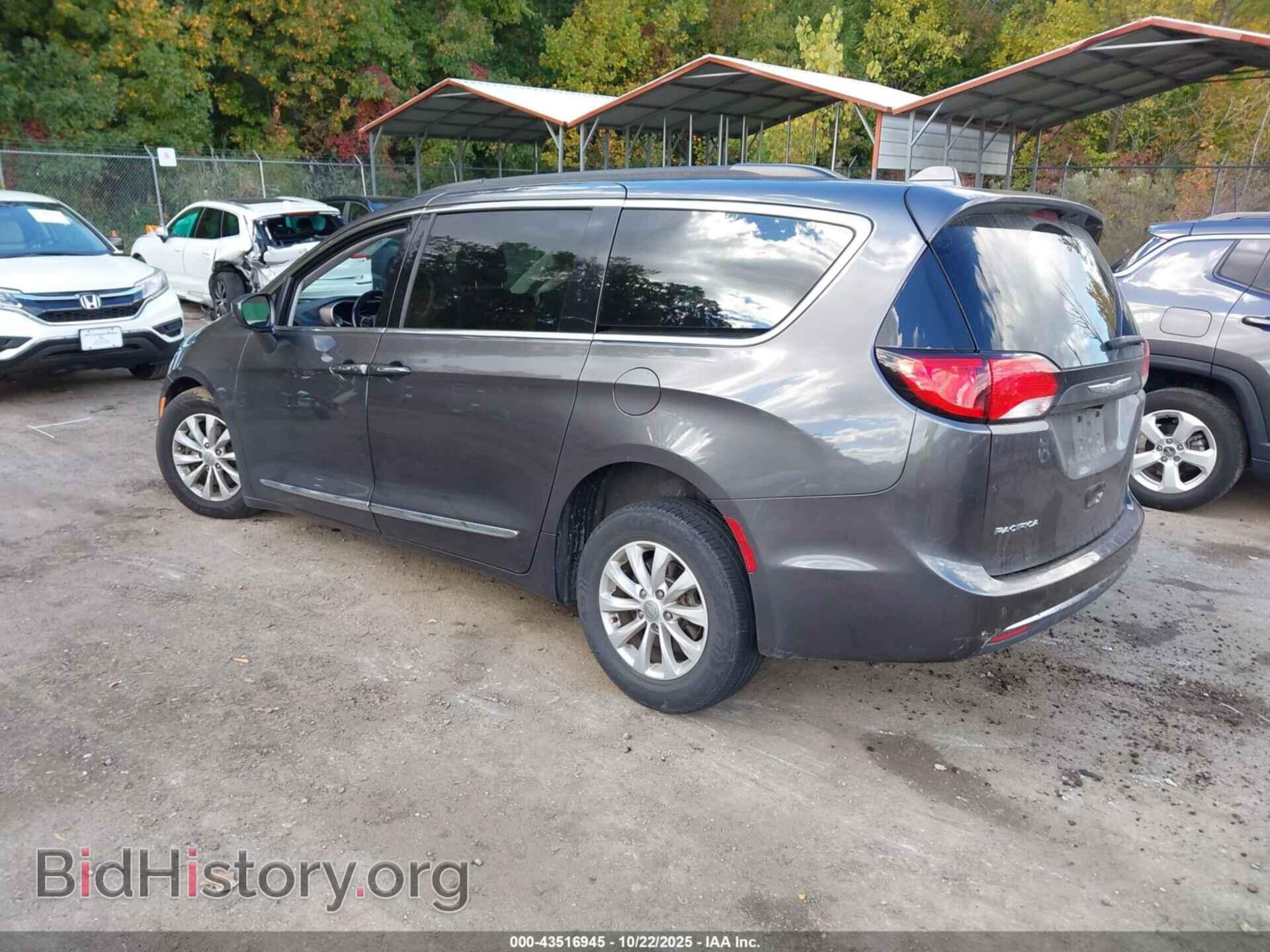 2017 CHRYSLER PACIFICA - VIN: 2C4RC1BG0HR569513 - Photo 3