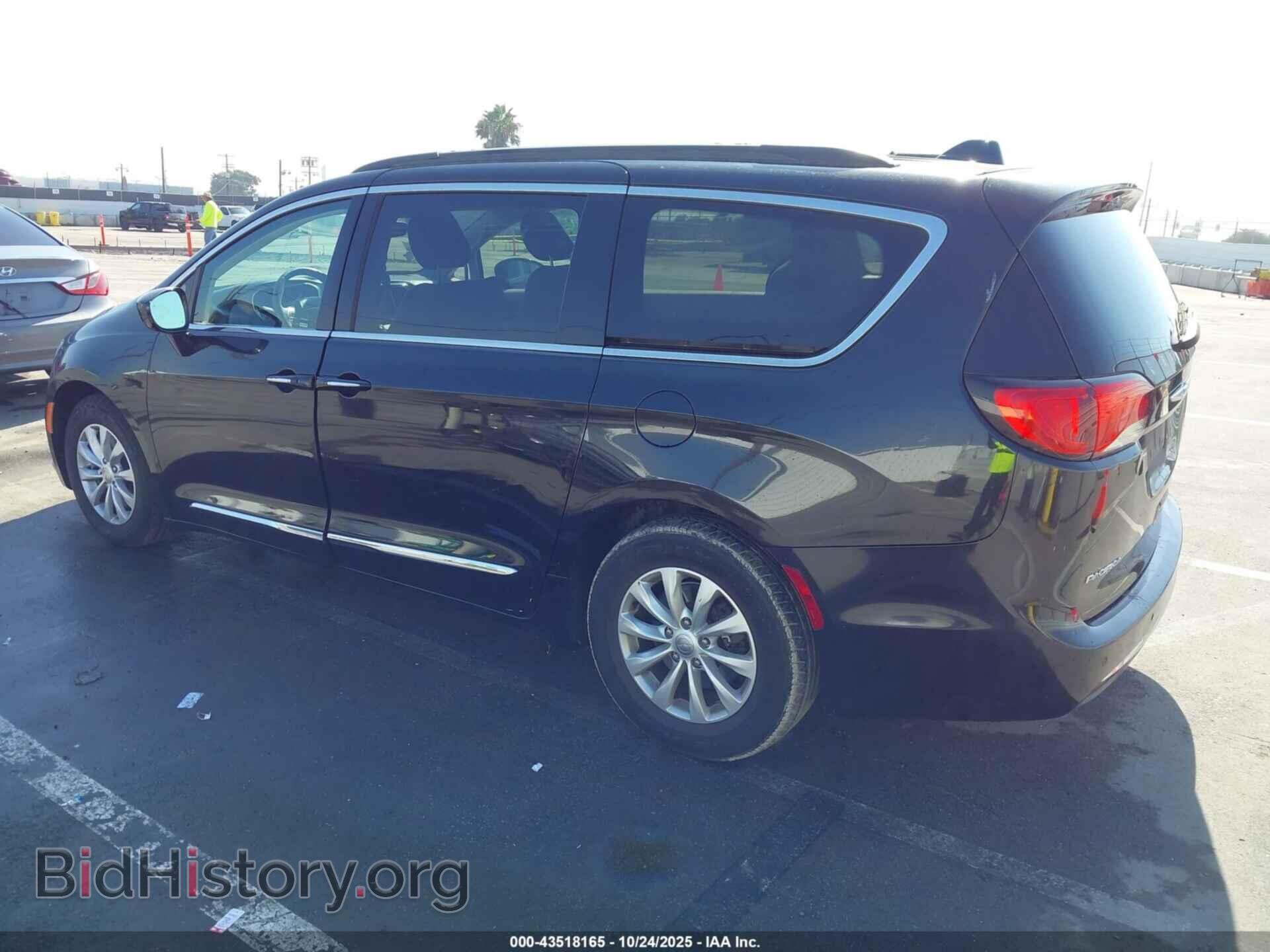 2017 CHRYSLER PACIFICA - VIN: 2C4RC1BG1HR530171 - Фото 3