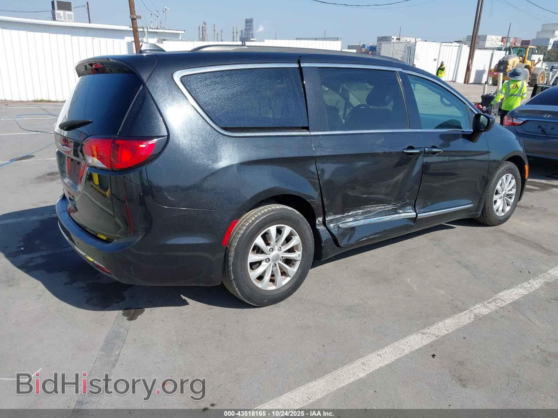 2017 CHRYSLER PACIFICA - VIN: 2C4RC1BG1HR530171 - Фото 4