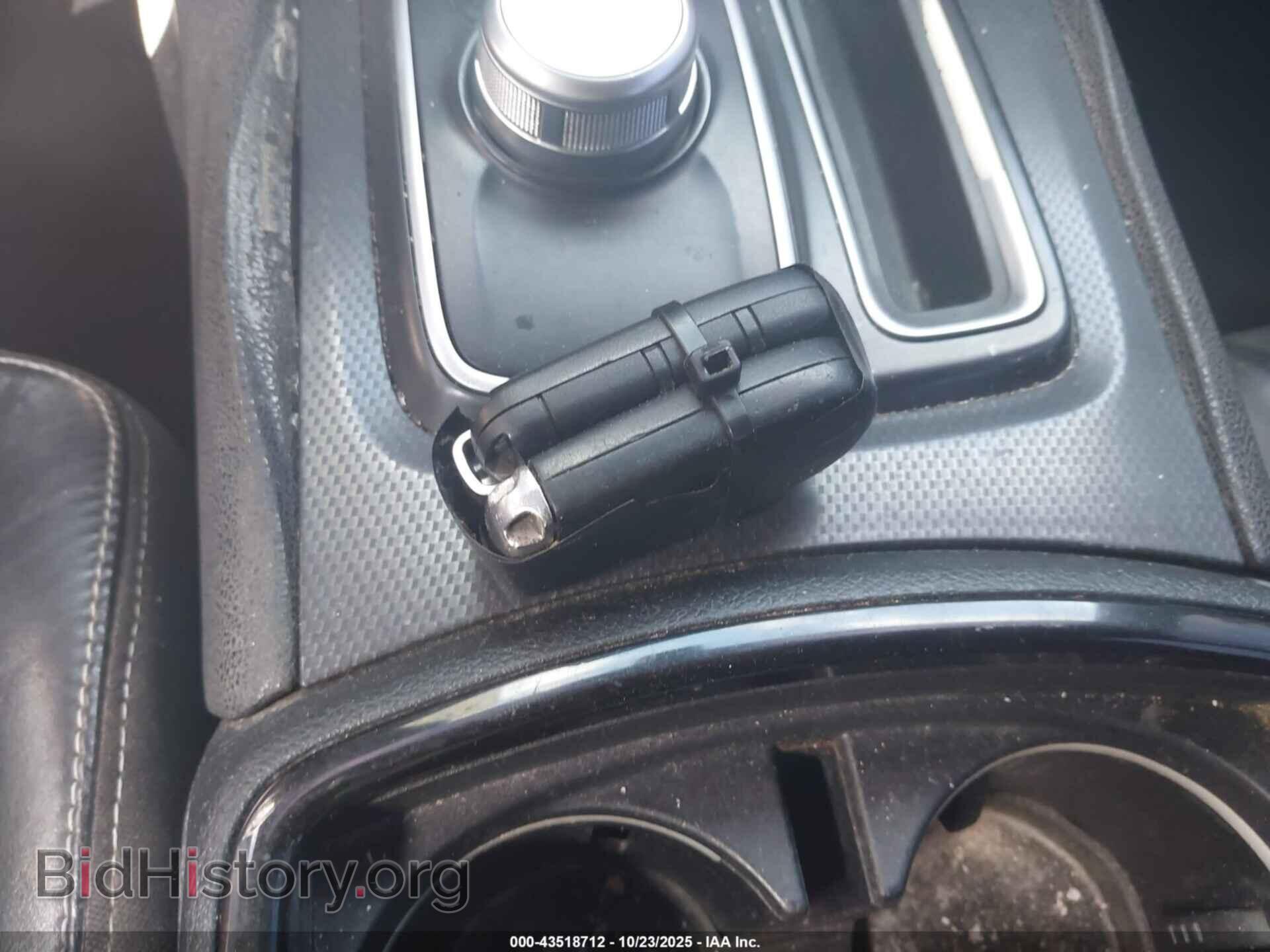 2015 CHRYSLER 300 - VIN: 2C3CCABGXFH830630 - Фото 11