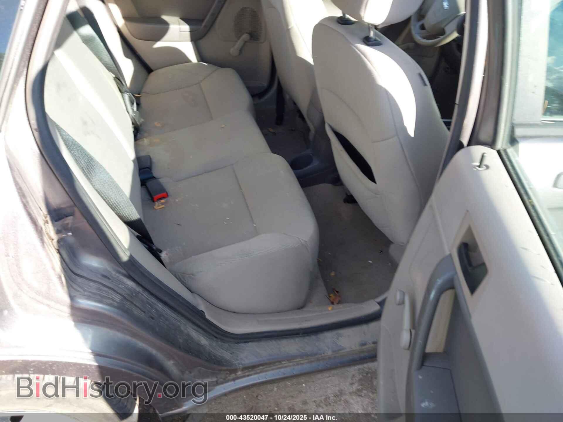 2011 FORD FOCUS - VIN: 1FAHP3EN2BW117783 - Фото 8
