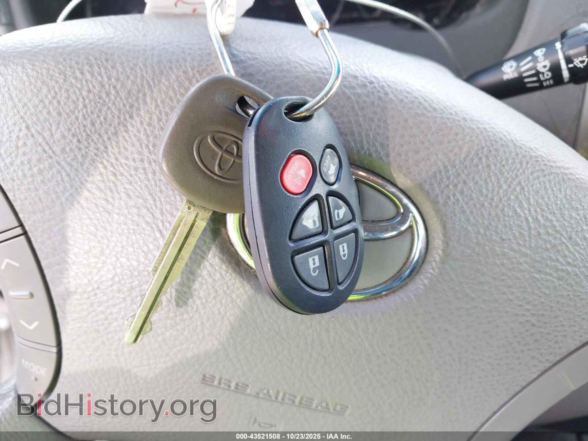 2010 TOYOTA SIENNA - VIN: 5TDKK4CC9AS333473 - Фото 11