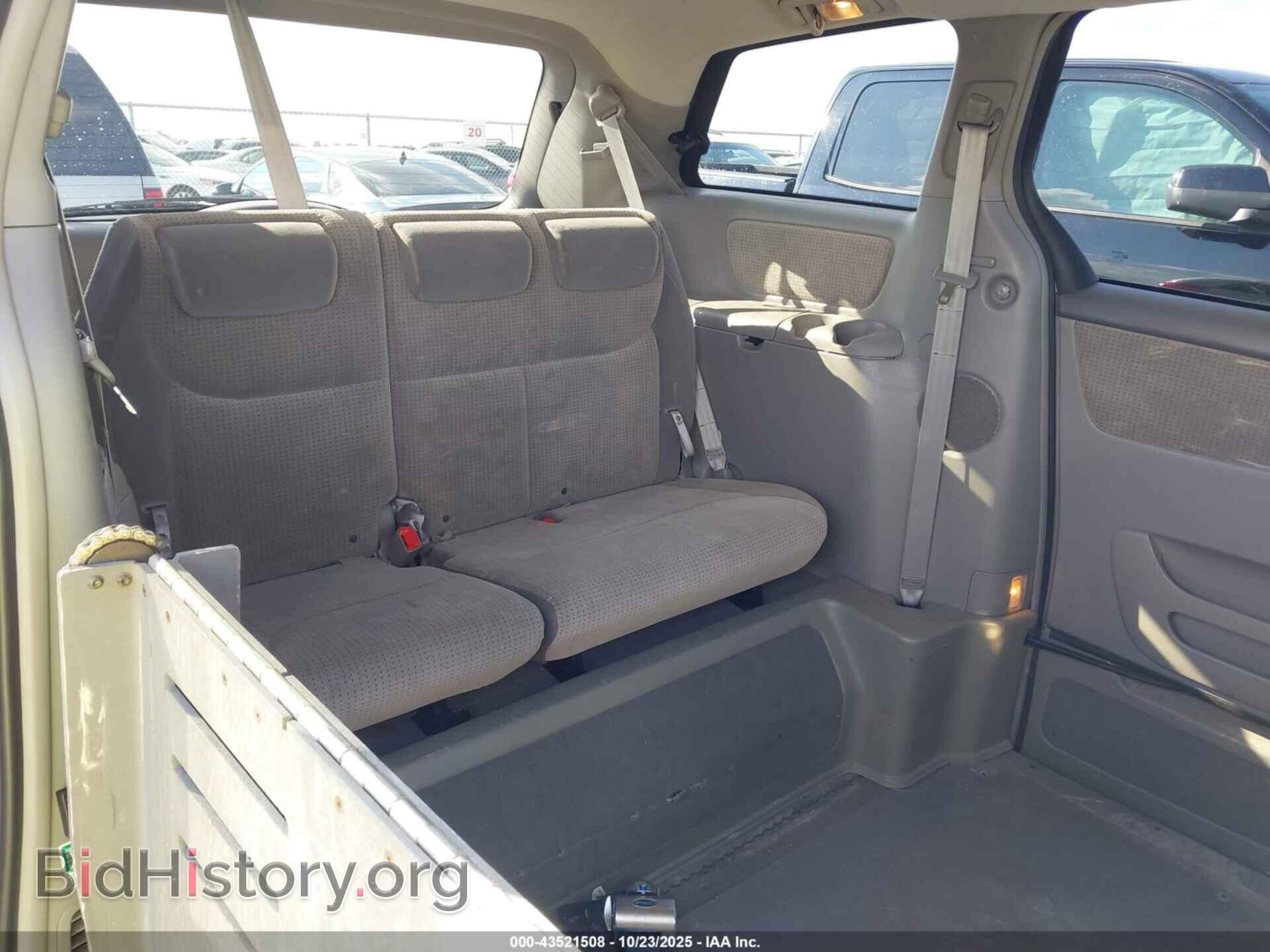 2010 TOYOTA SIENNA - VIN: 5TDKK4CC9AS333473 - Фото 8