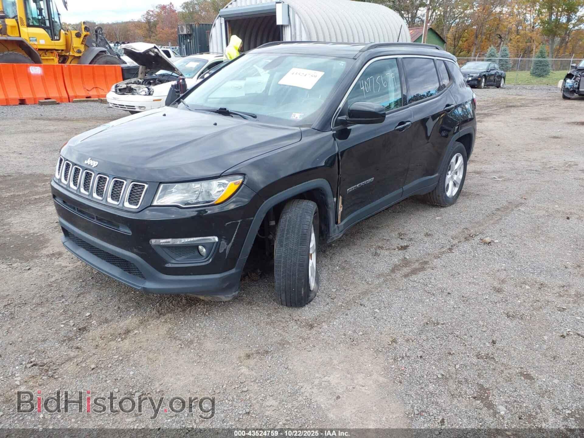 2018 JEEP COMPASS - VIN: 3C4NJDBBXJT435833 - Фото 2