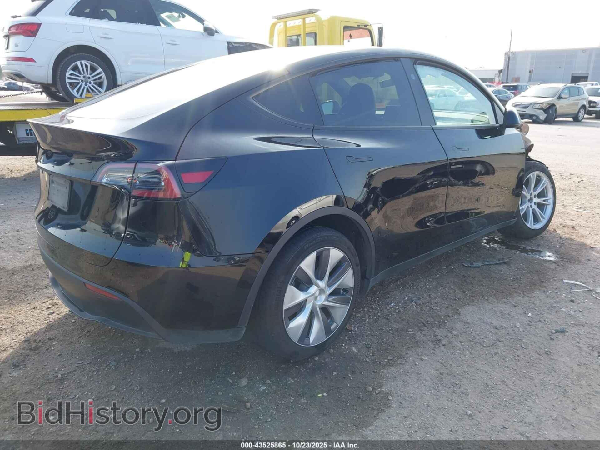 2024 TESLA MODEL Y - VIN: 7SAYGDEDXRF071712 - Фото 4