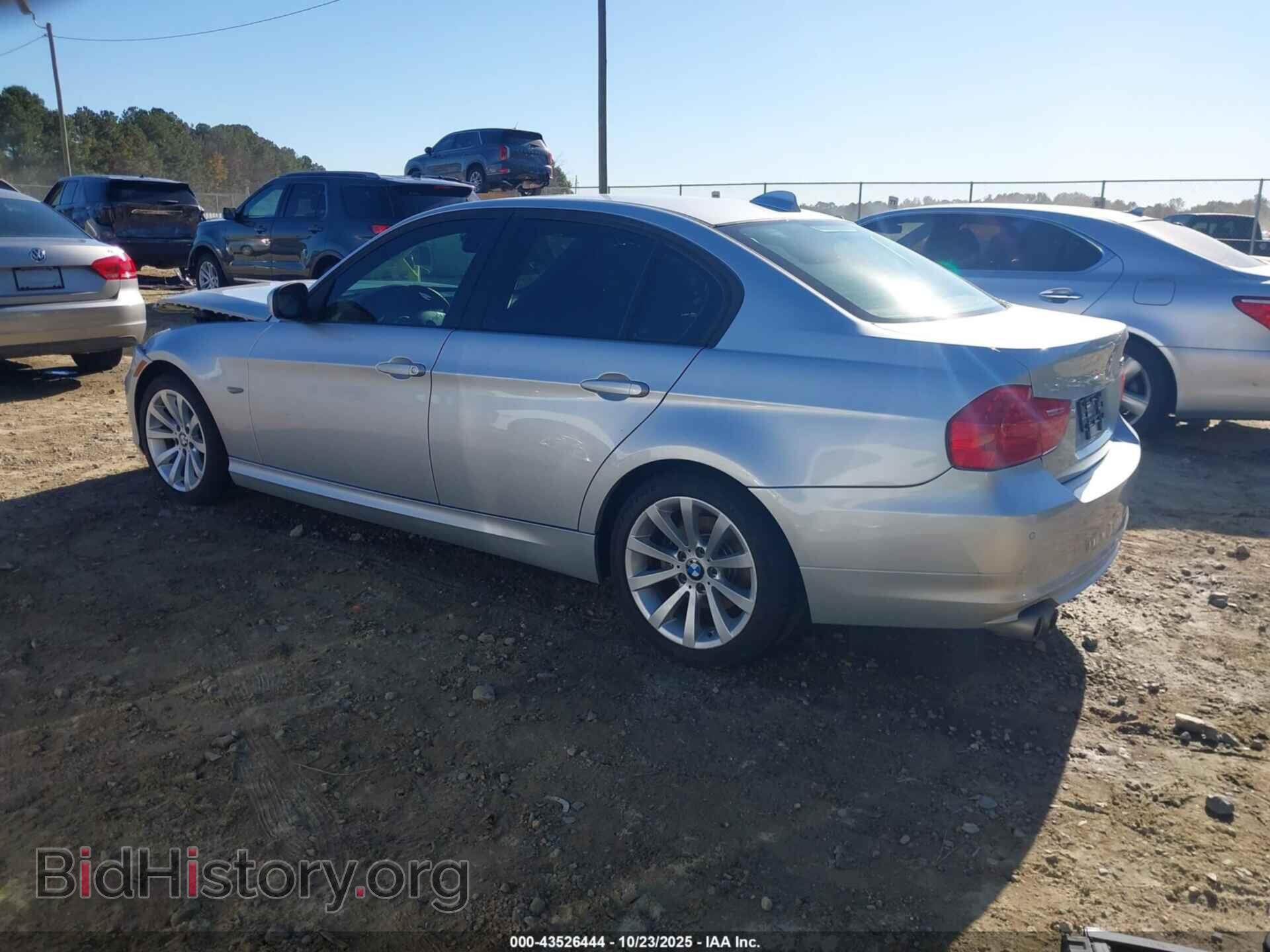 2011 BMW 328I - VIN: WBAPH5G57BNM76013 - Фото 3