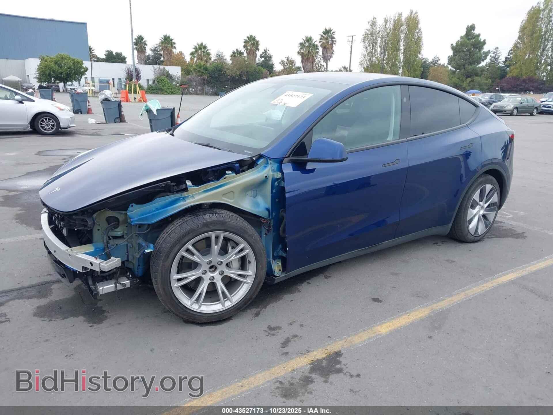 2024 TESLA MODEL Y - VIN: 7SAYGDEE4RF988024 - Фото 2