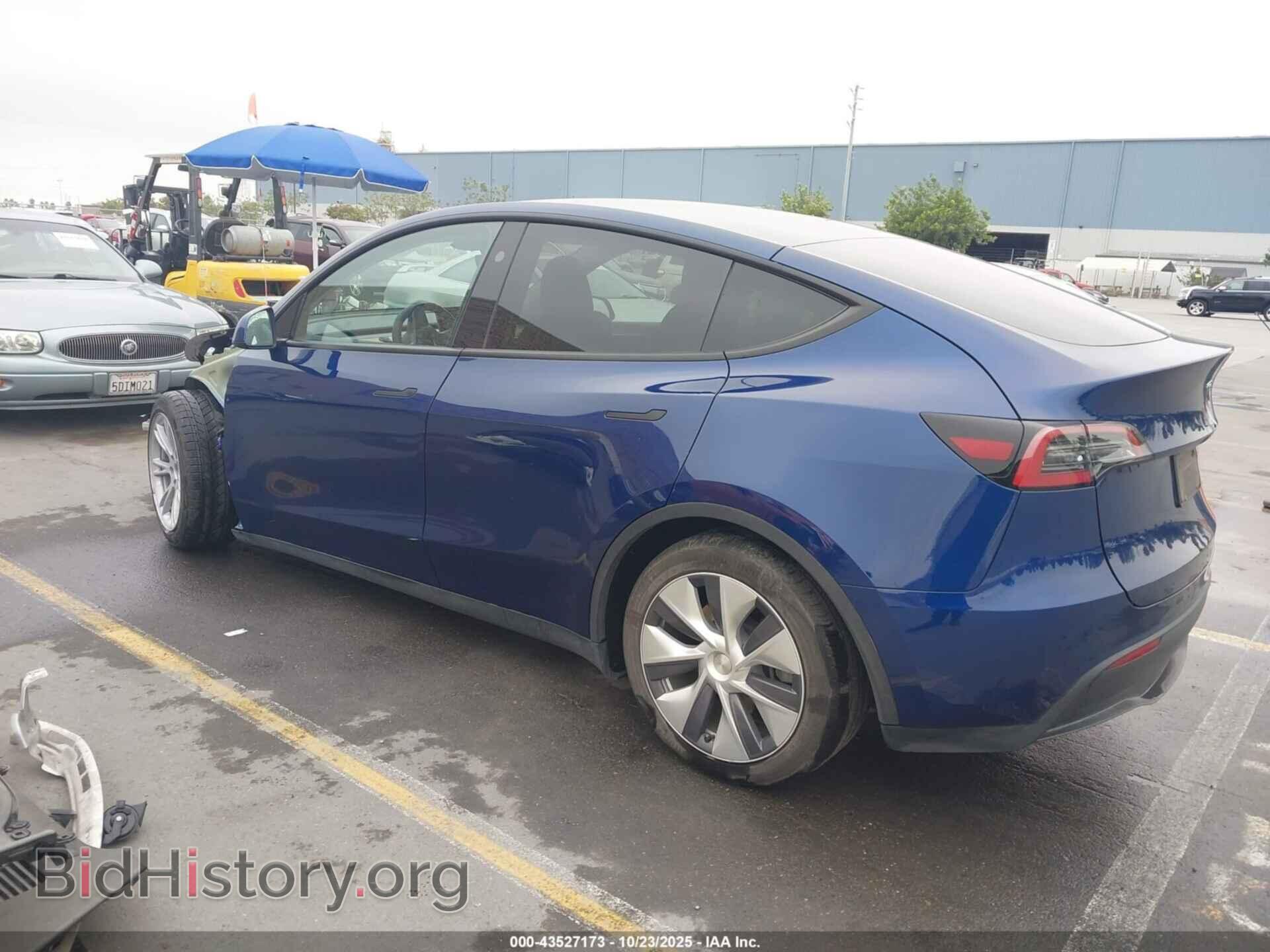 2024 TESLA MODEL Y - VIN: 7SAYGDEE4RF988024 - Фото 3