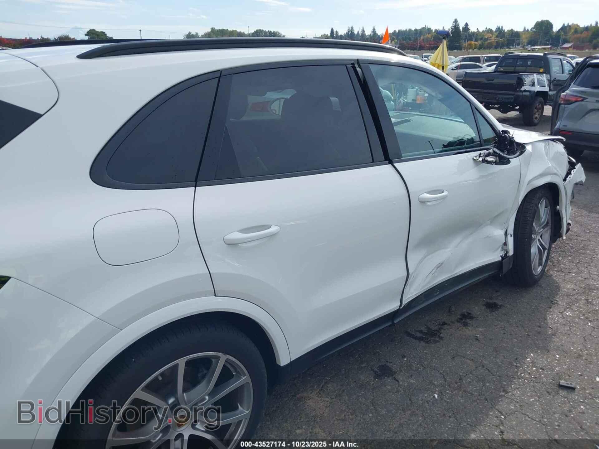 2021 PORSCHE CAYENNE - VIN: WP1AA2AY9MDA04949 - Photo 17