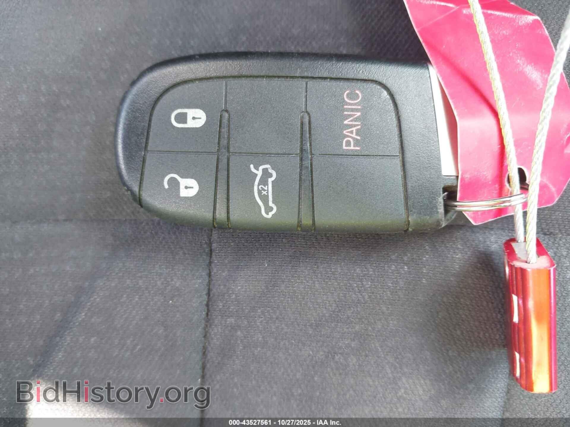 2015 CHRYSLER 200 - VIN: 1C3CCCAB3FN661673 - Фото 11