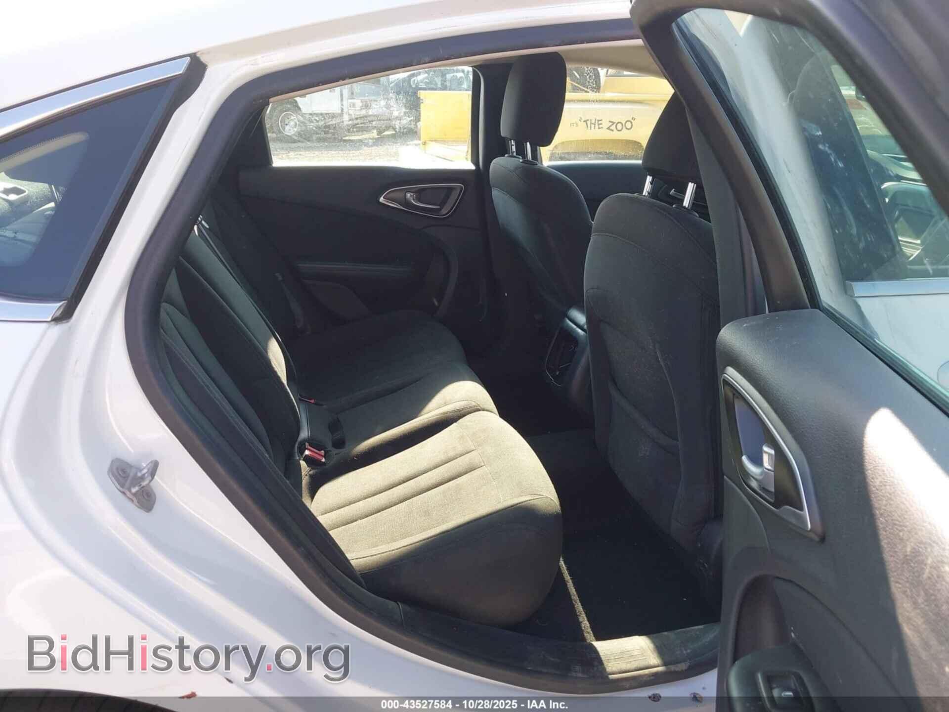 2016 CHRYSLER 200 - VIN: 1C3CCCAB3GN127025 - Фото 8