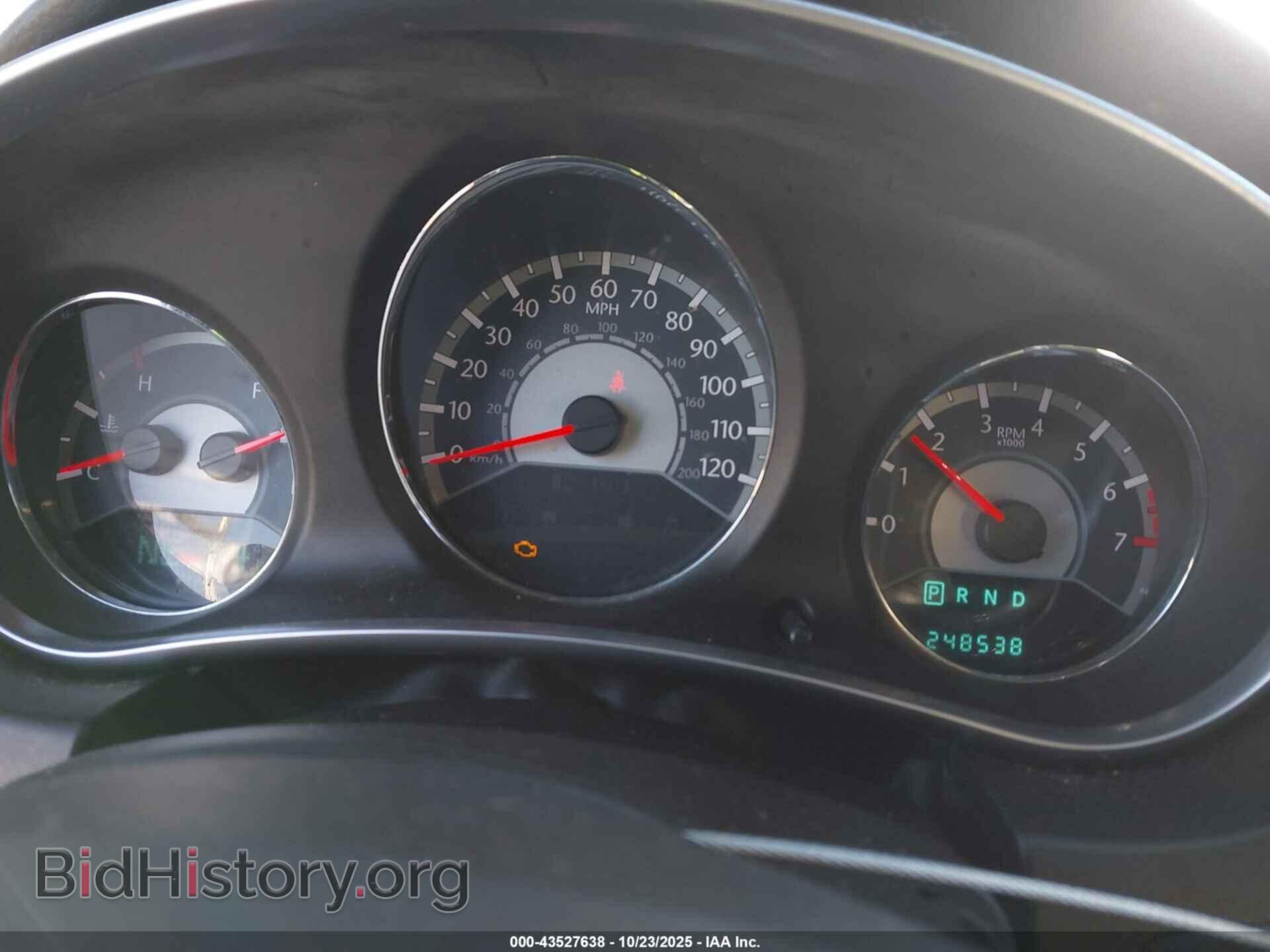 2011 CHRYSLER 200 - VIN: 1C3BC2FB1BN605000 - Фото 7