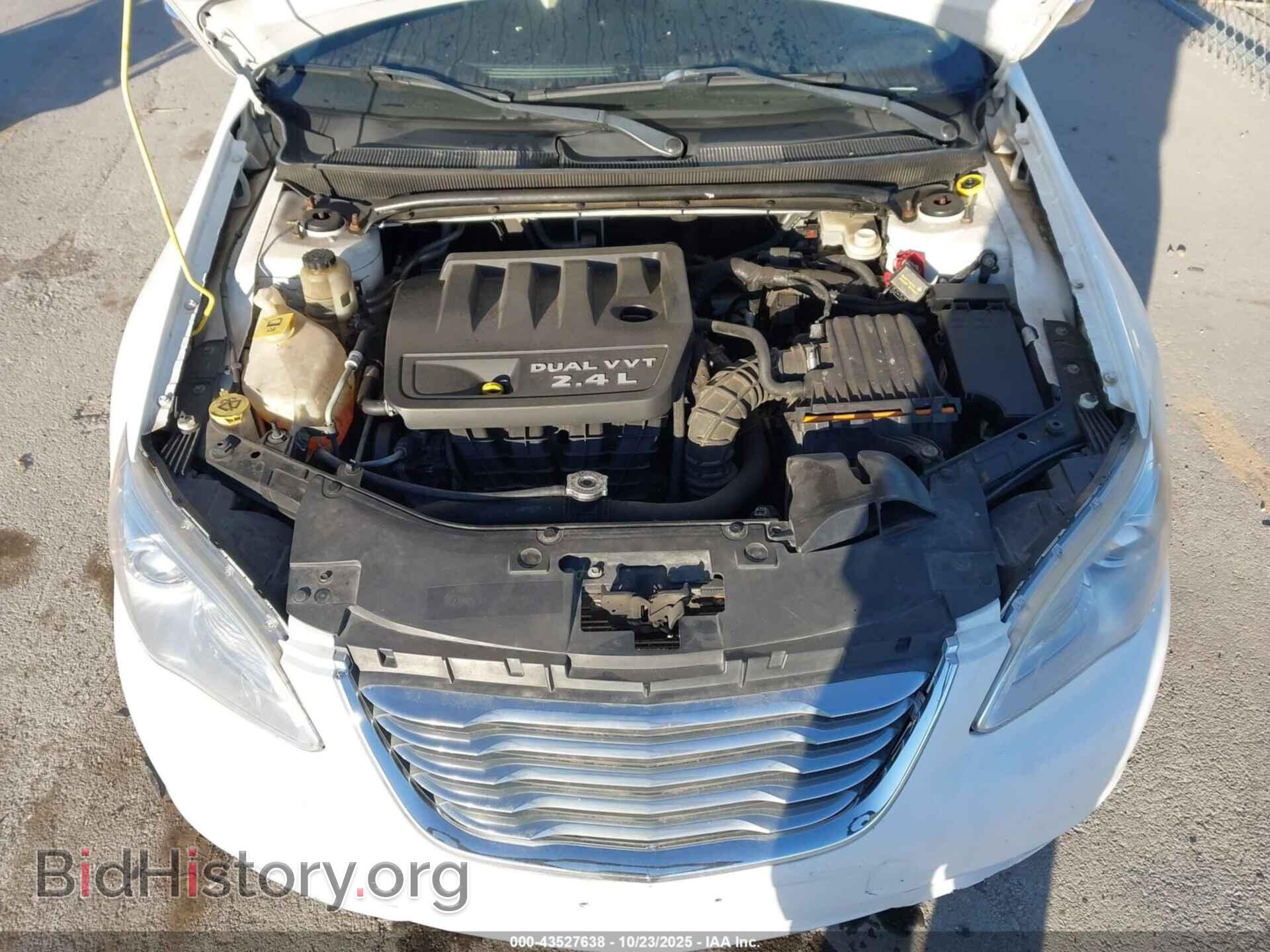 2011 CHRYSLER 200 - VIN: 1C3BC2FB1BN605000 - Фото 10