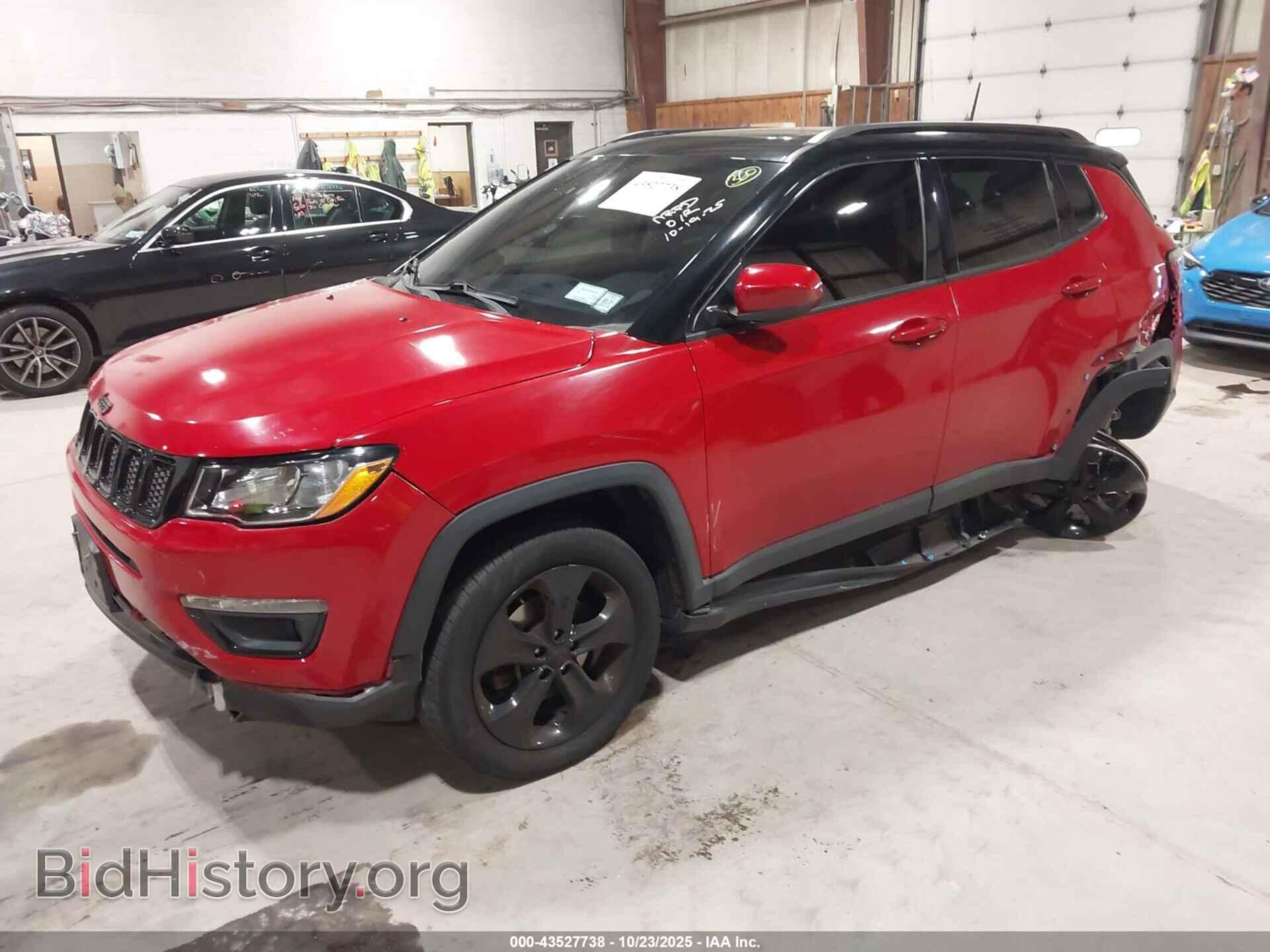 2018 JEEP COMPASS - VIN: 3C4NJDBB0JT400279 - Фото 2