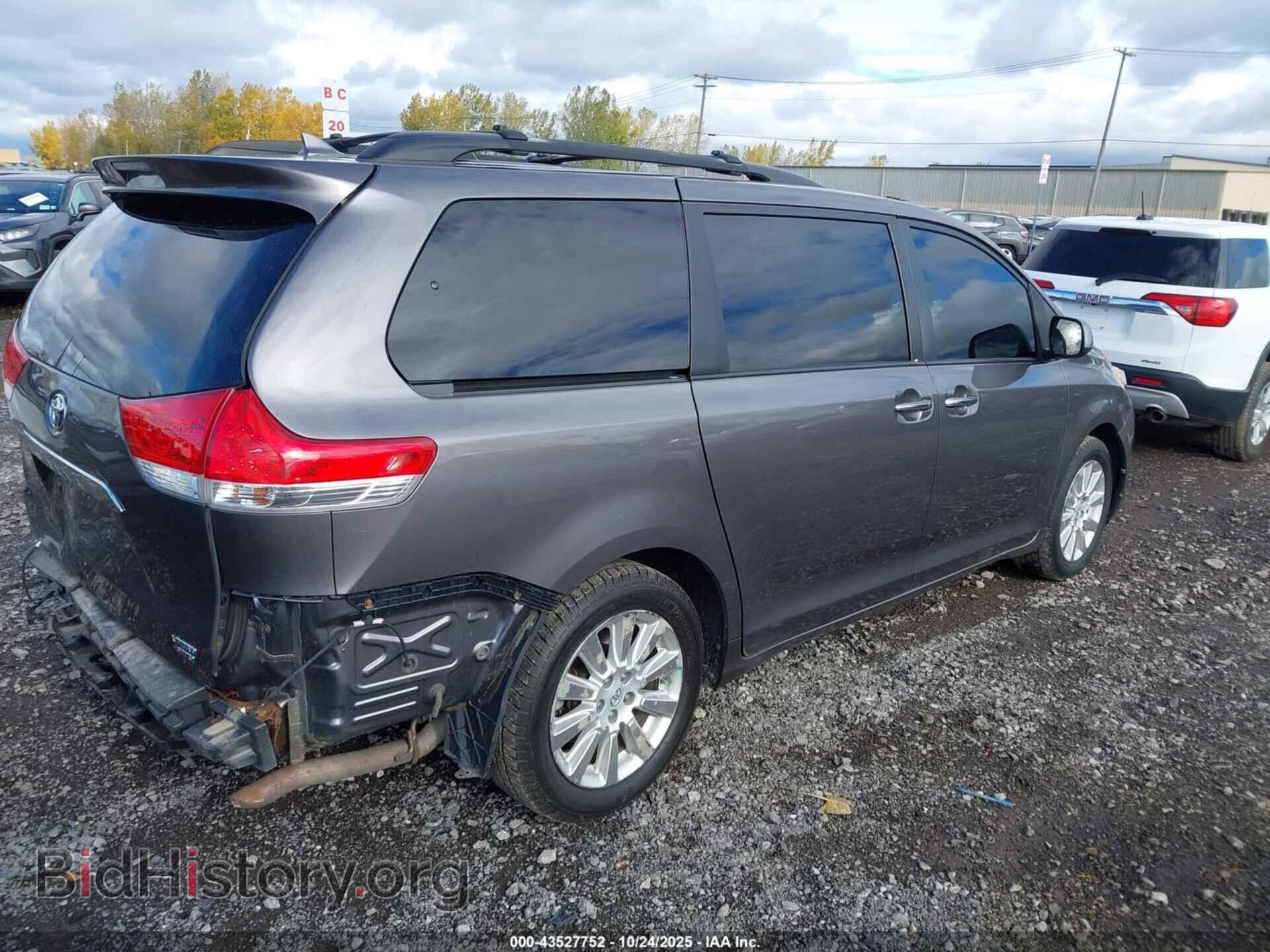 2011 TOYOTA SIENNA - VIN: 5TDDK3DC2BS028979 - Фото 4
