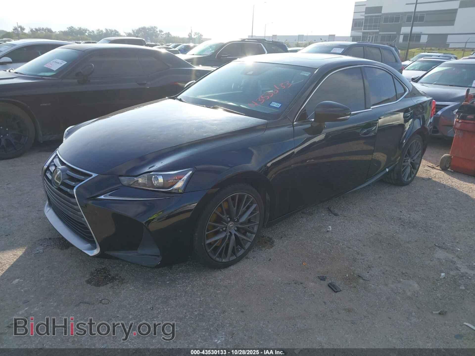 2017 LEXUS IS 200T - VIN: JTHBA1D23H5060956 - Photo 2
