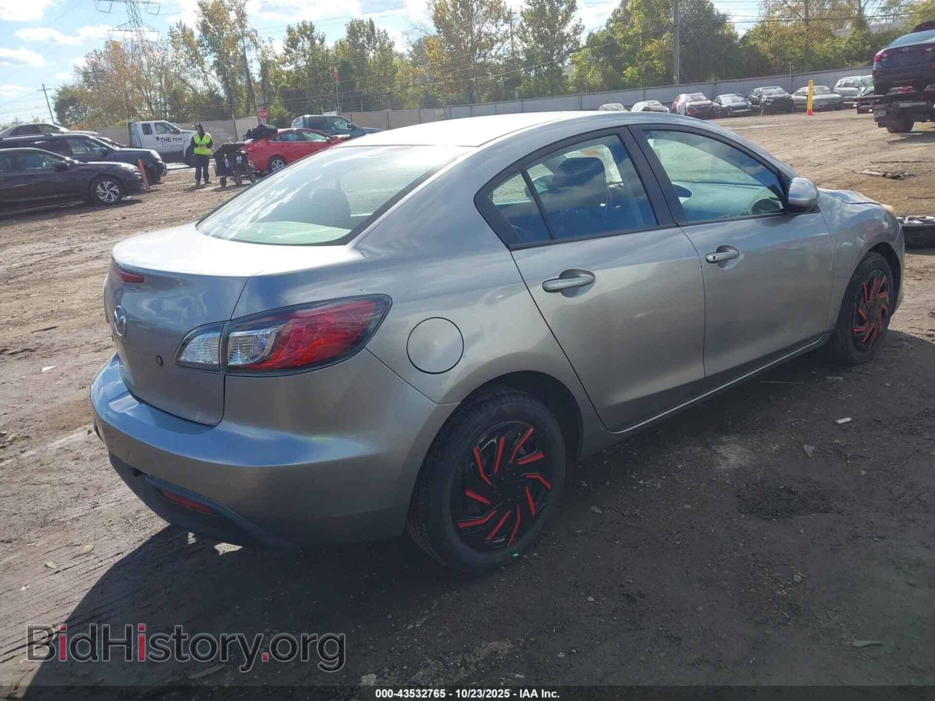 2010 MAZDA MAZDA3 - VIN: JM1BL1SF7A1140081 - Фото 4