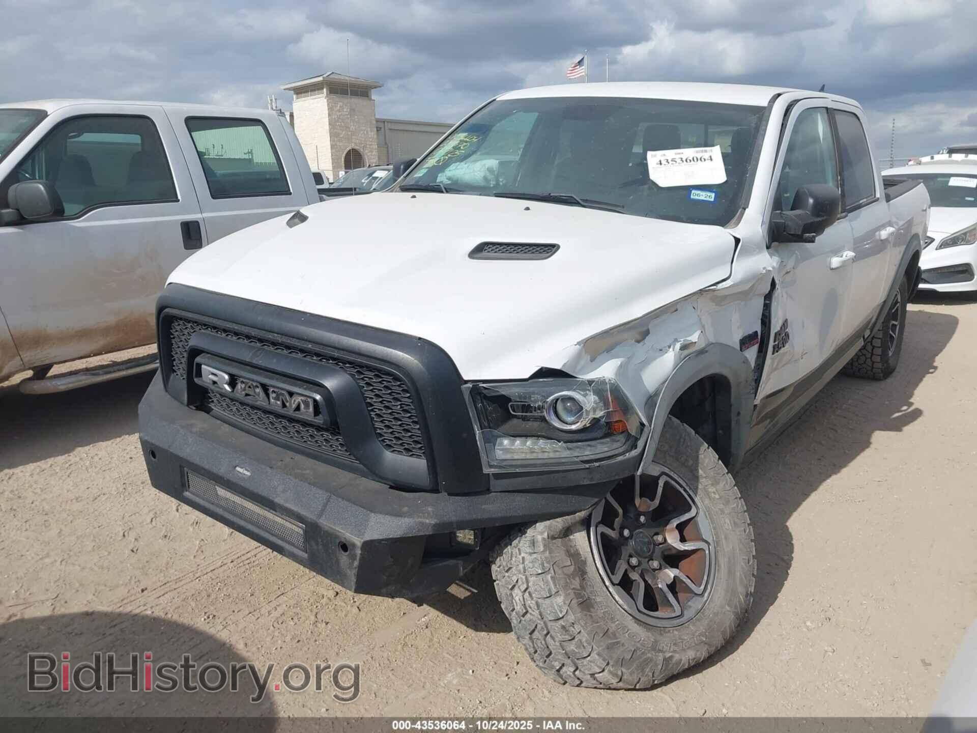 2016 RAM 1500 - VIN: 1C6RR7YT9GS200370 - Photo 2