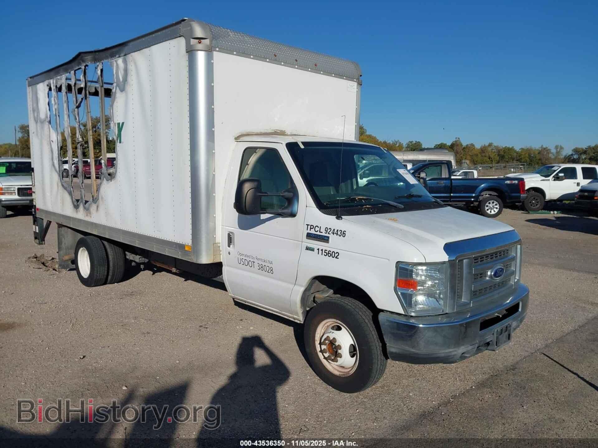 Photo 1FDWE3FL4FDA05455 - FORD E-350 CUTAWAY 2015