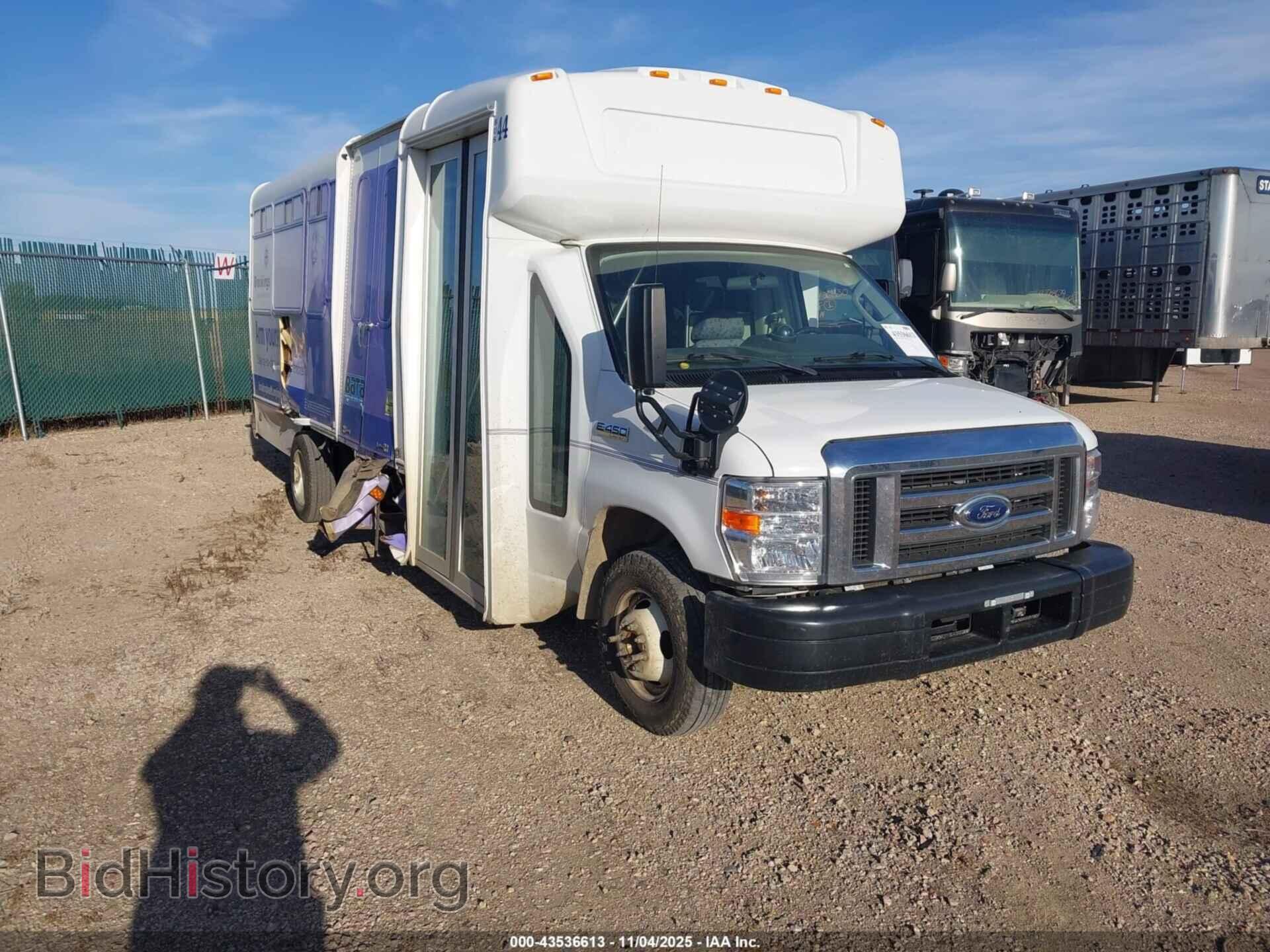 Photo 1FDFE4FSXHDC46212 - FORD E-450 CUTAWAY 2017