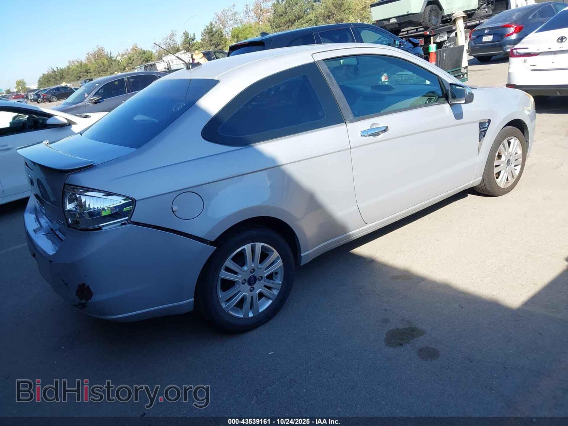 2008 FORD FOCUS - VIN: 1FAHP33NX8W266793 - Фото 4