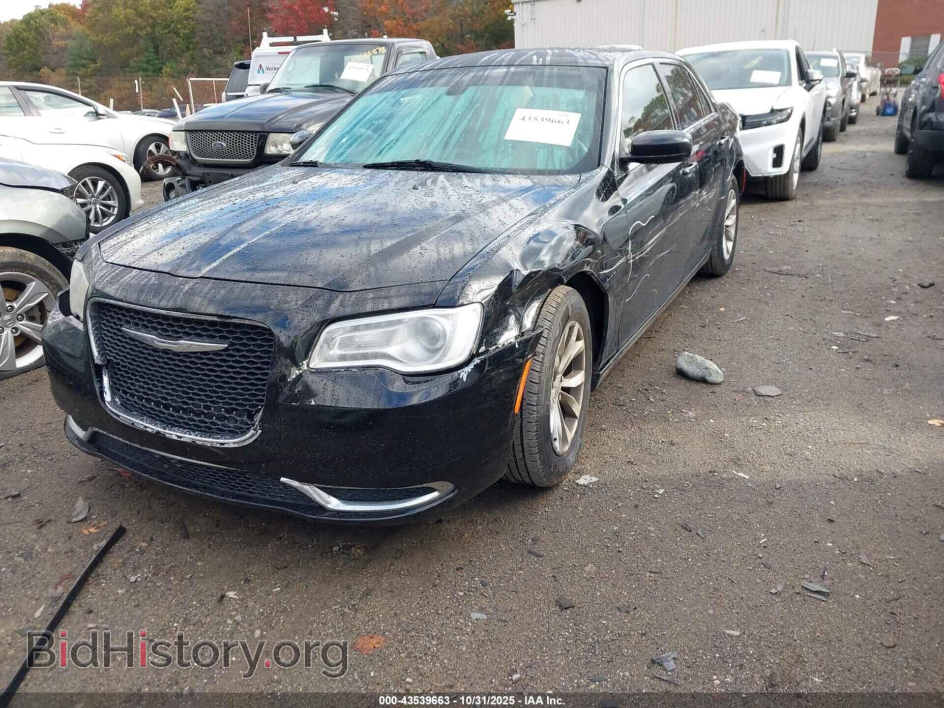 2015 CHRYSLER 300 - VIN: 2C3CCAAG9FH810645 - Фото 2
