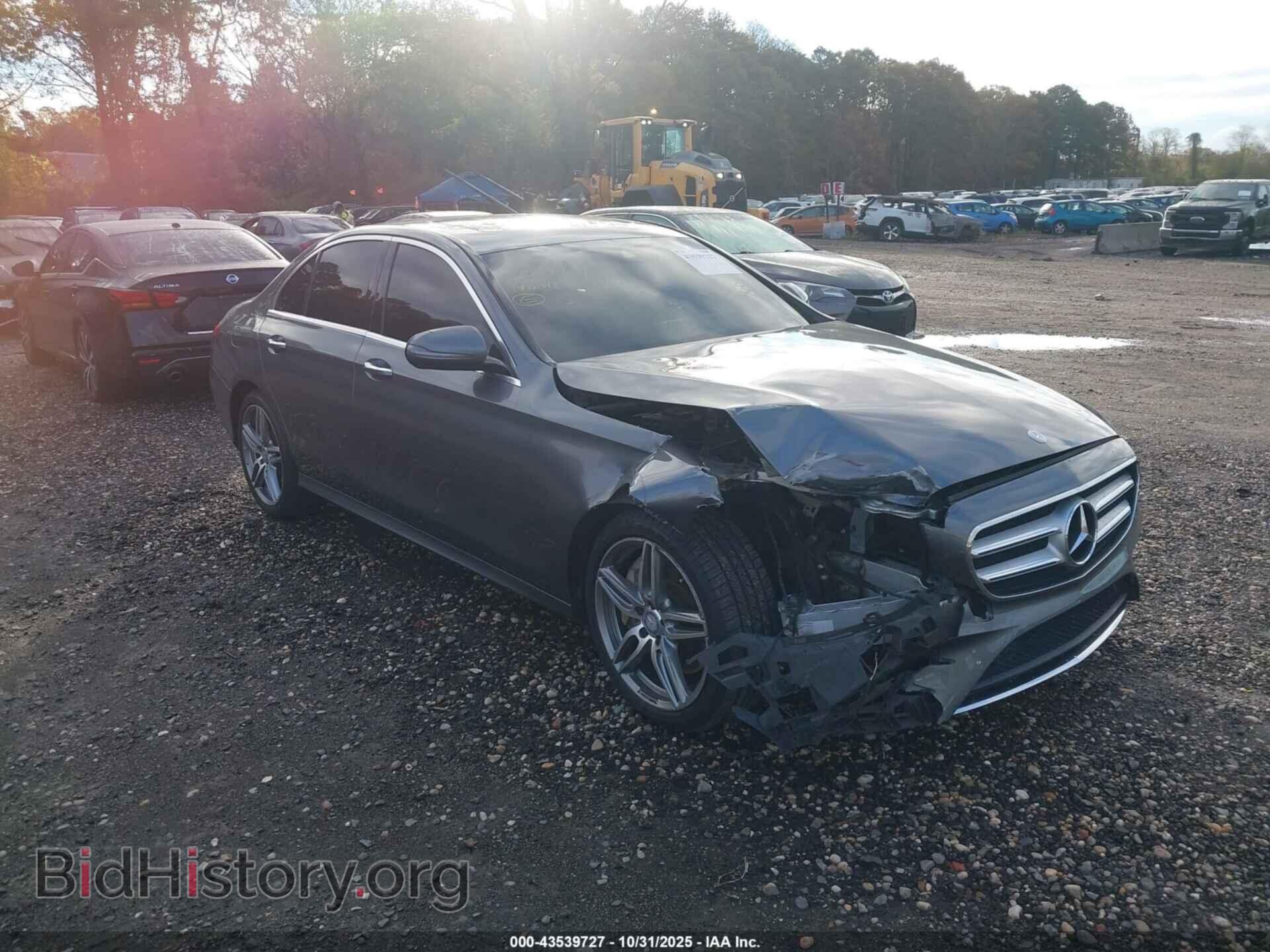 Photo WDDZF4KB5HA110176 - MERCEDES-BENZ E 300 2017