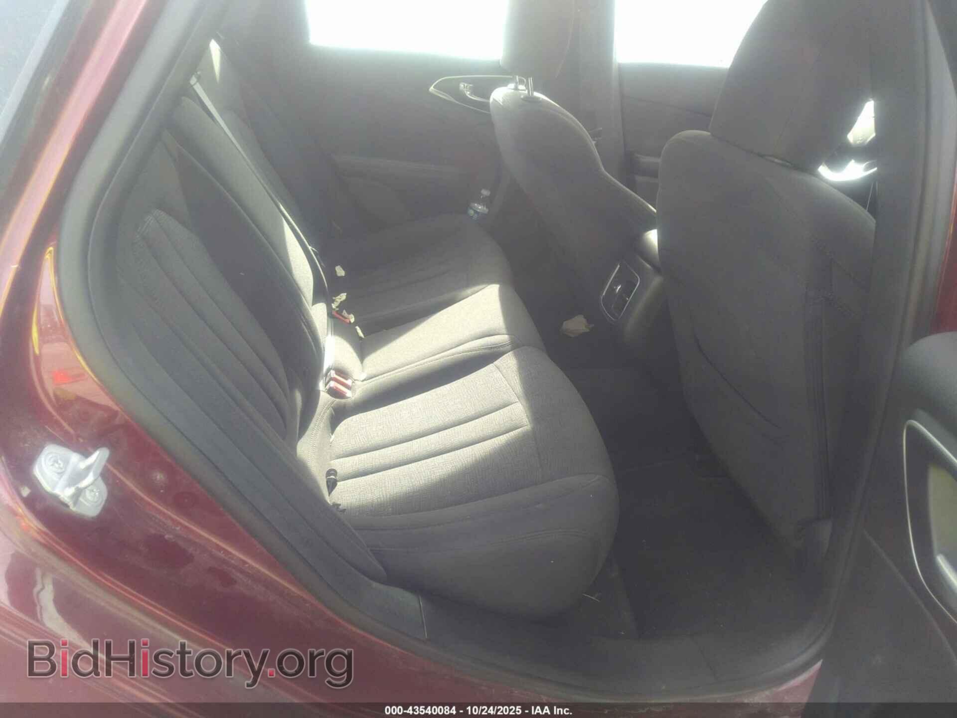 2015 CHRYSLER 200 - VIN: 1C3CCCAB7FN652149 - Фото 8