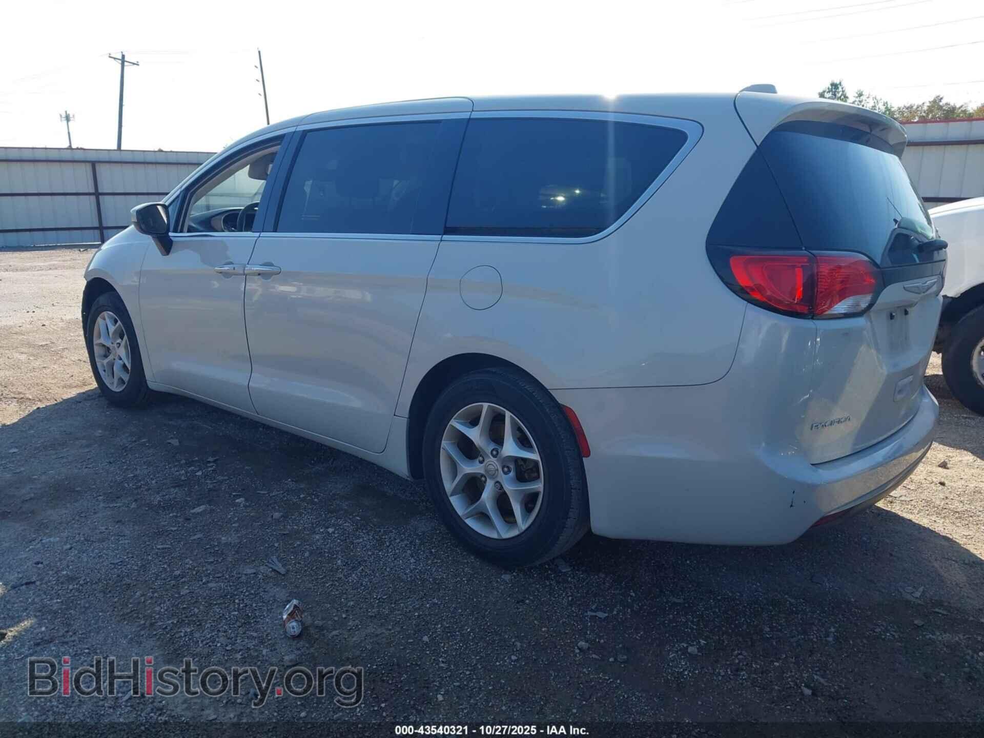 2017 CHRYSLER PACIFICA - VIN: 2C4RC1BG5HR839576 - Фото 3