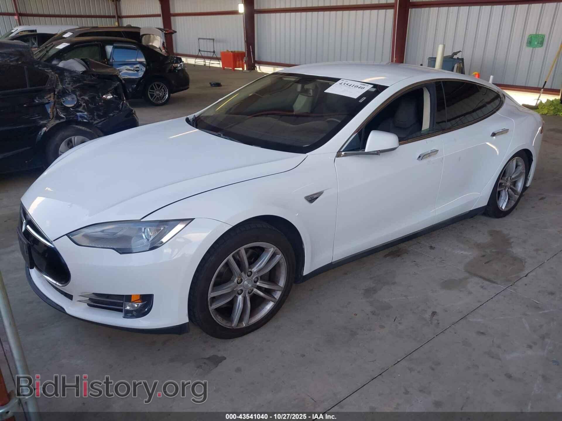 2013 TESLA MODEL S - VIN: 5YJSA1CN2DFP05943 - Photo 2