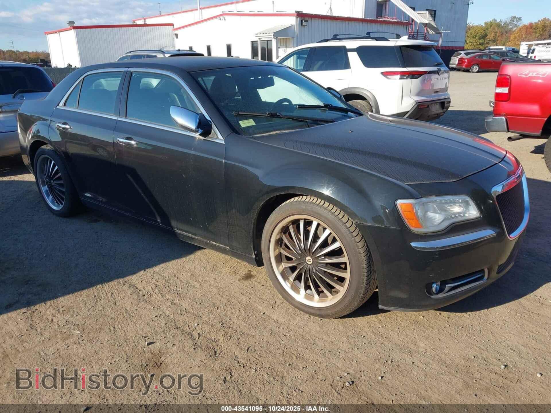 Фотография 2C3CCAET9DH532561 - CHRYSLER 300C 2013