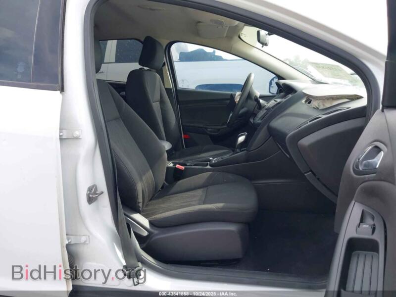 2016 Ford FOCUS (VIN 1FADP3F21GL231026) — фото 5 из 16