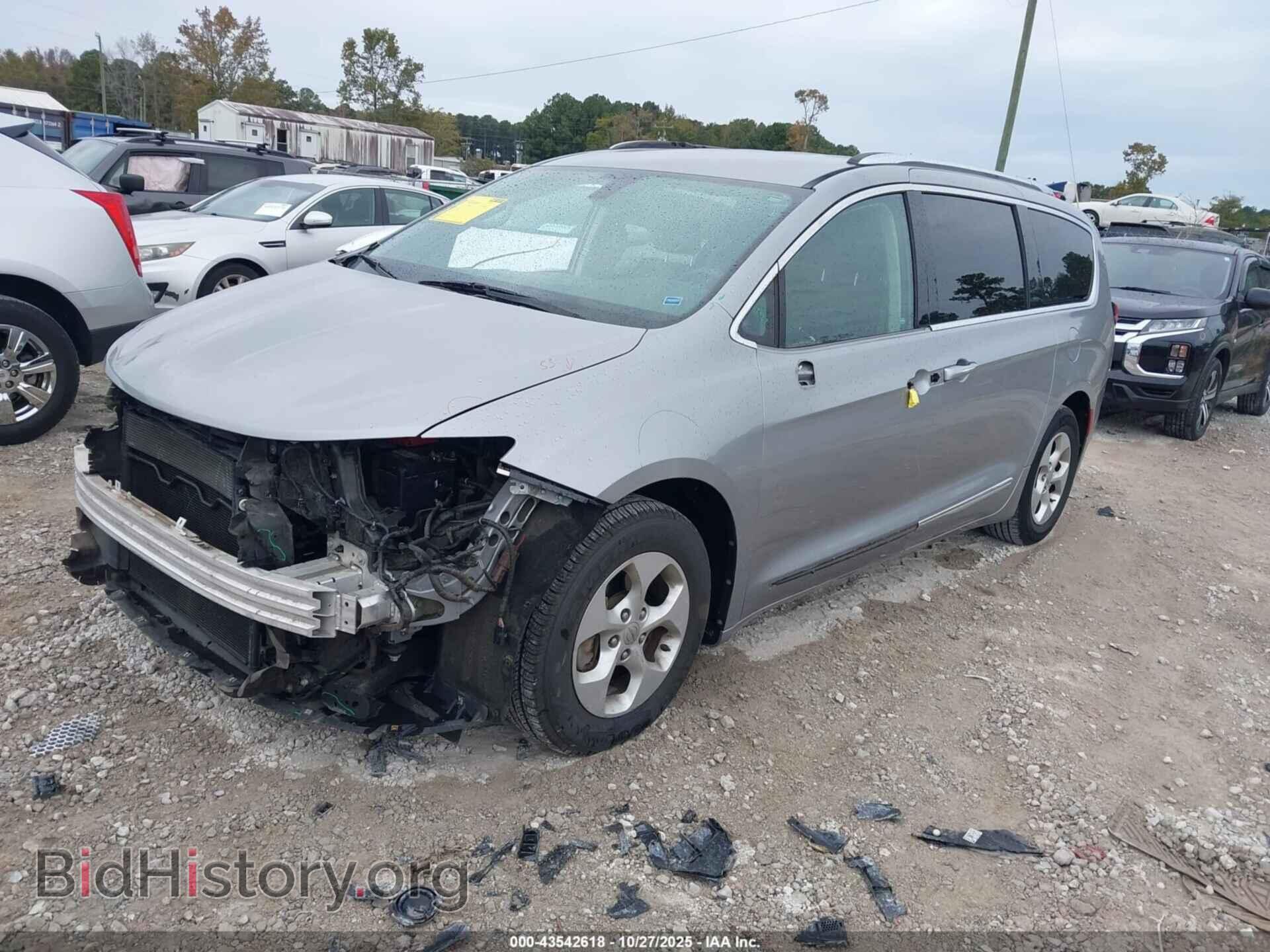 2017 CHRYSLER PACIFICA - VIN: 2C4RC1EG4HR519936 - Photo 2