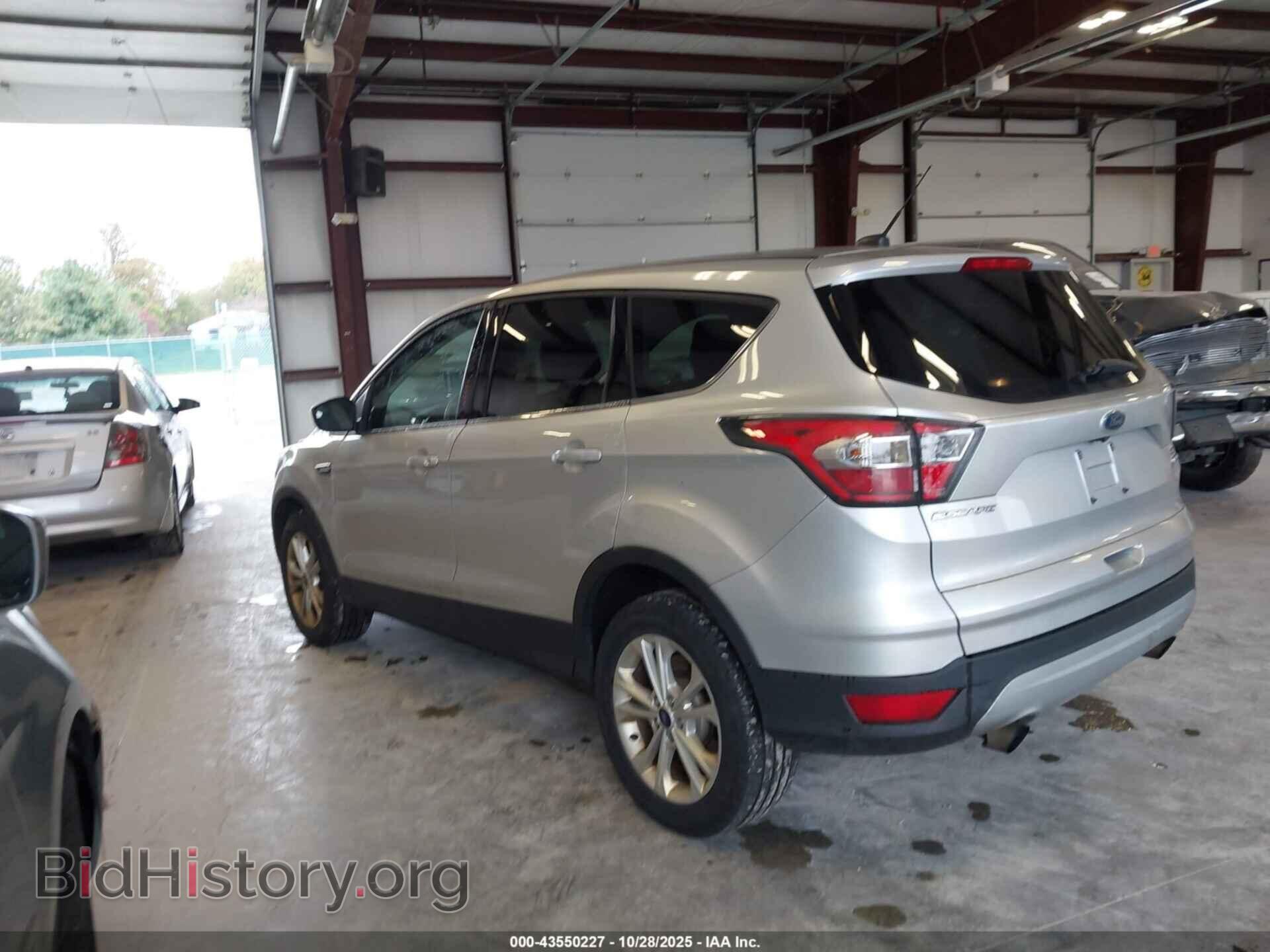 2017 FORD ESCAPE - VIN: 1FMCU9GDXHUB39079 - Фото 3