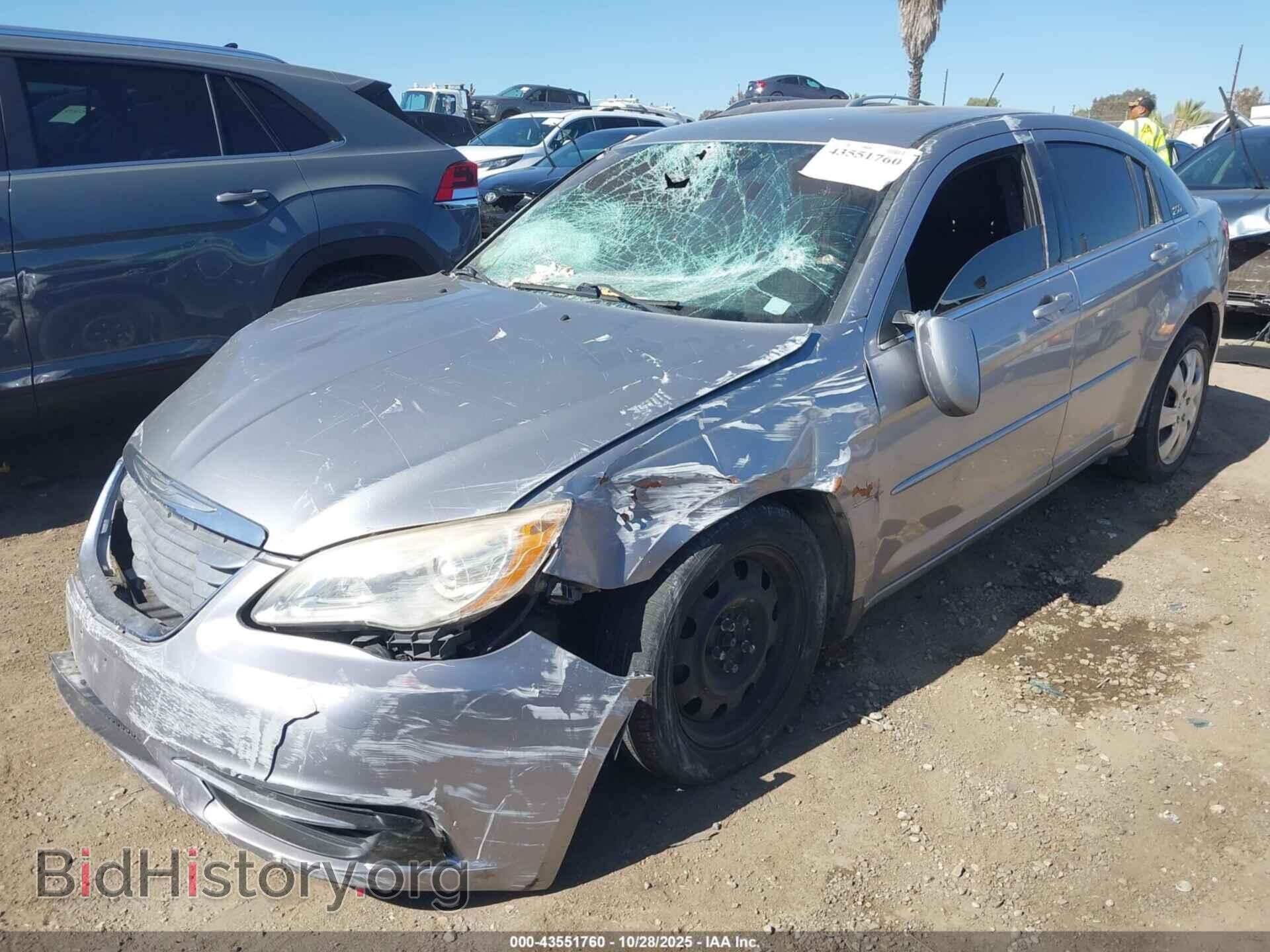 2014 CHRYSLER 200 - VIN: 1C3CCBAB8EN237320 - Фото 2