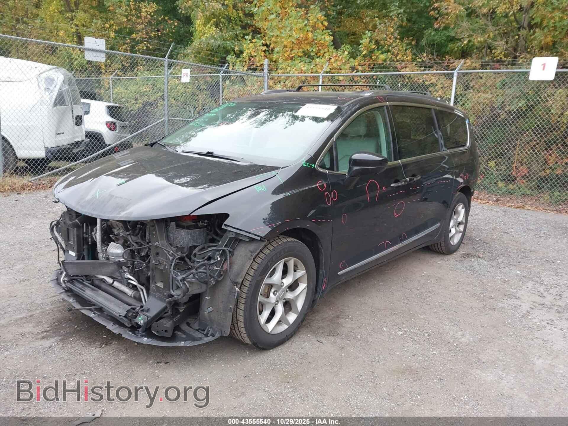 2019 CHRYSLER PACIFICA - VIN: 2C4RC1EG7KR525608 - Photo 2