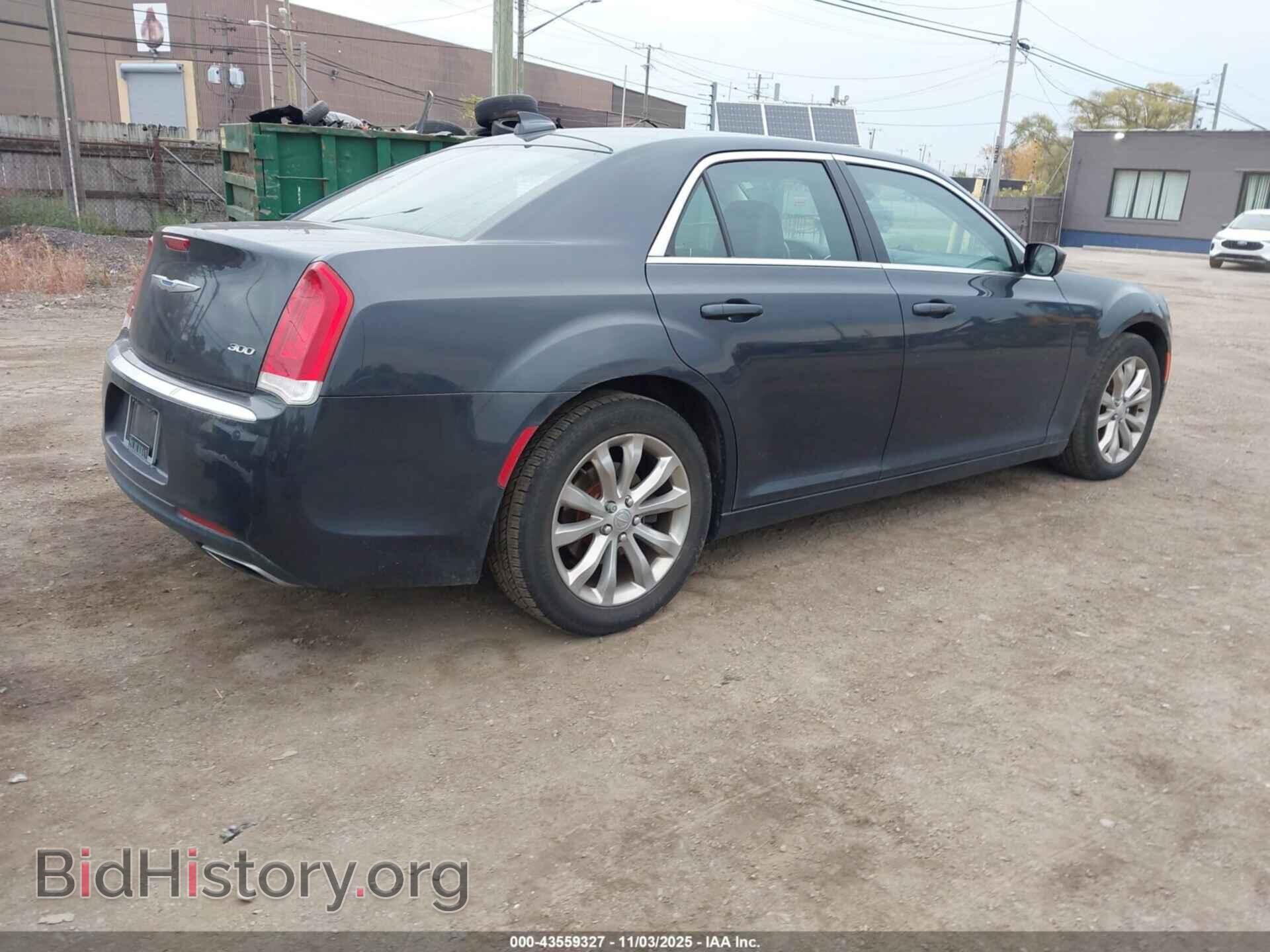 2017 CHRYSLER 300 - VIN: 2C3CCARG2HH541864 - Фото 4
