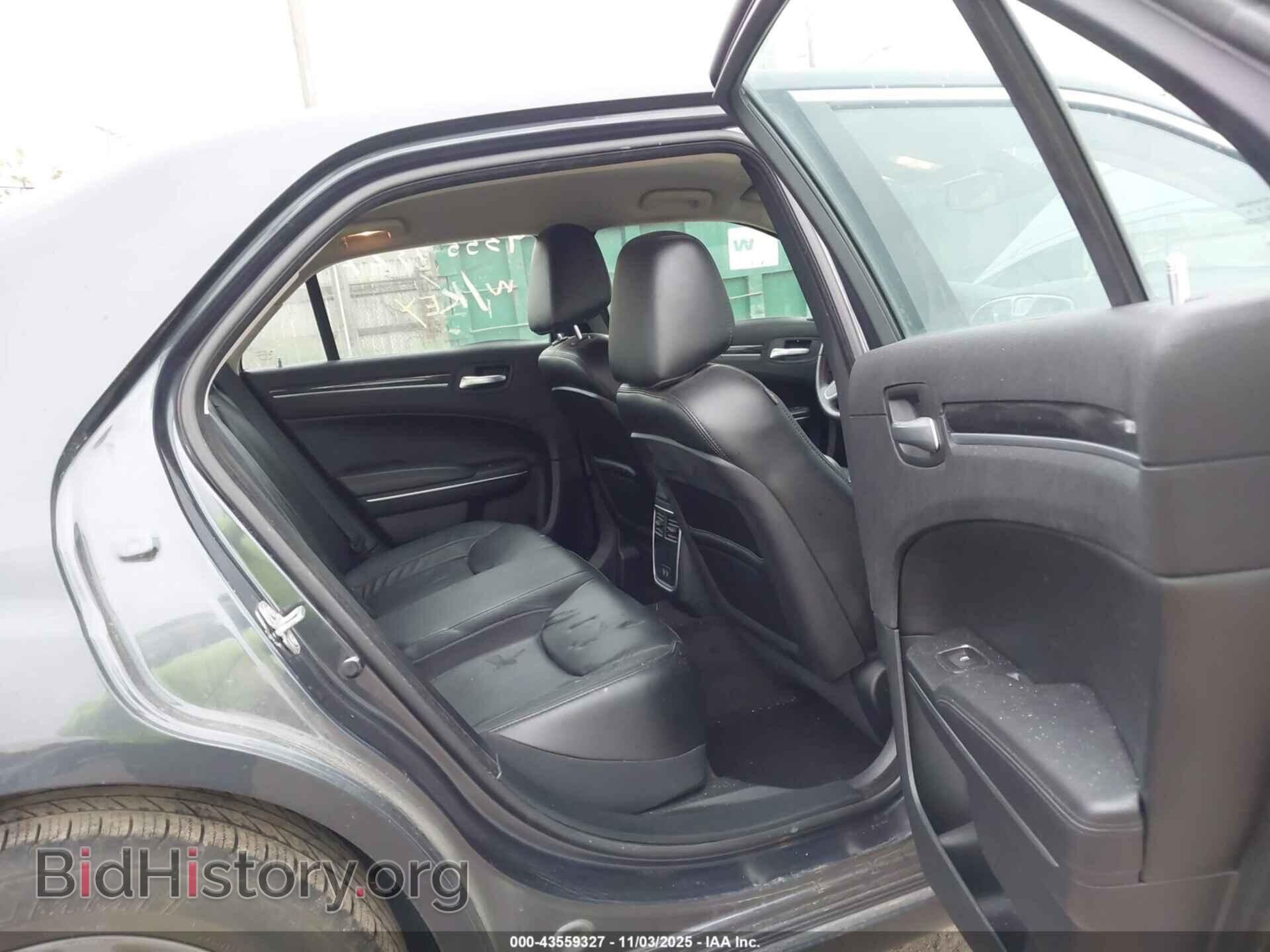 2017 CHRYSLER 300 - VIN: 2C3CCARG2HH541864 - Фото 8