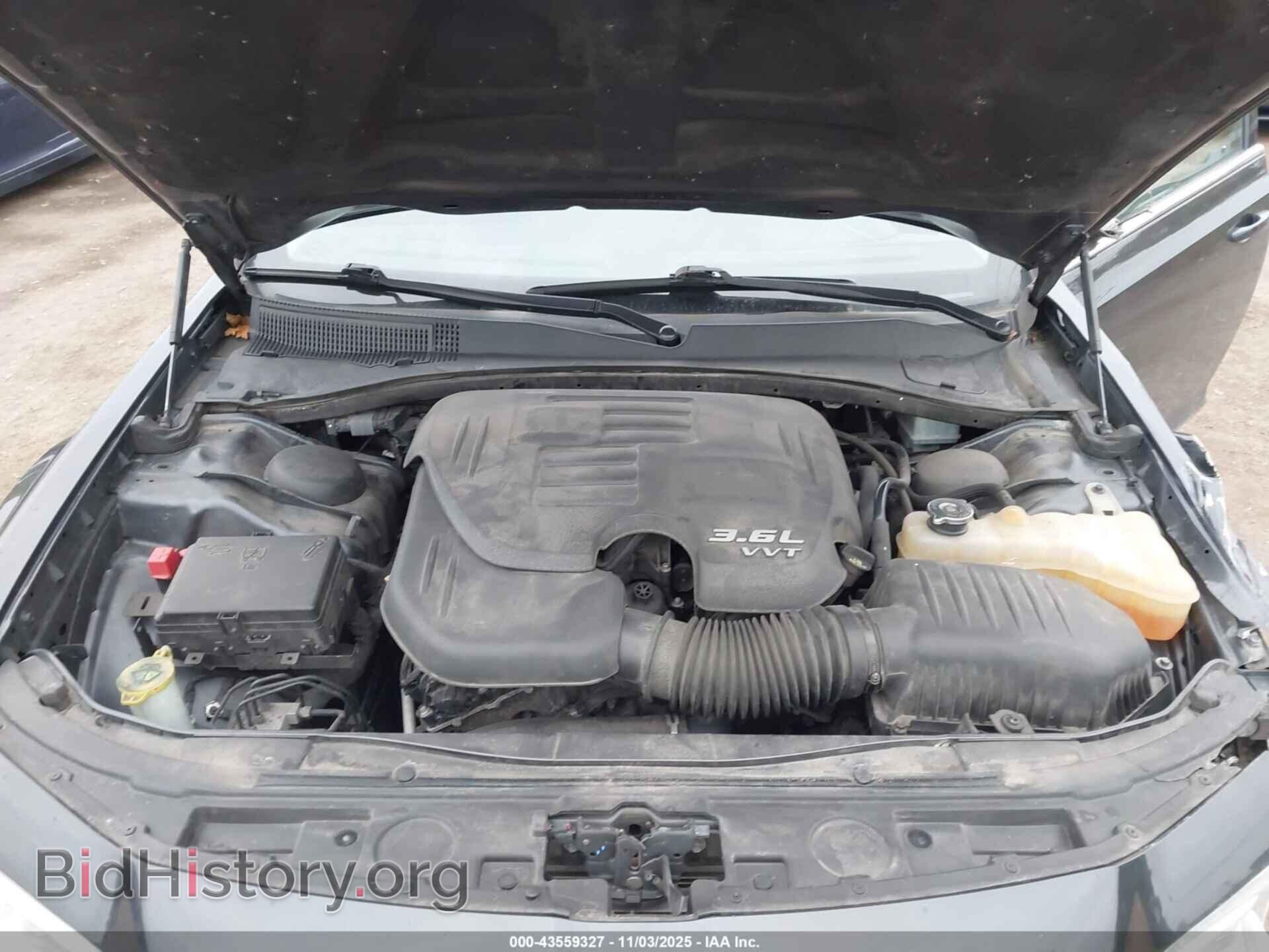 2017 CHRYSLER 300 - VIN: 2C3CCARG2HH541864 - Фото 10