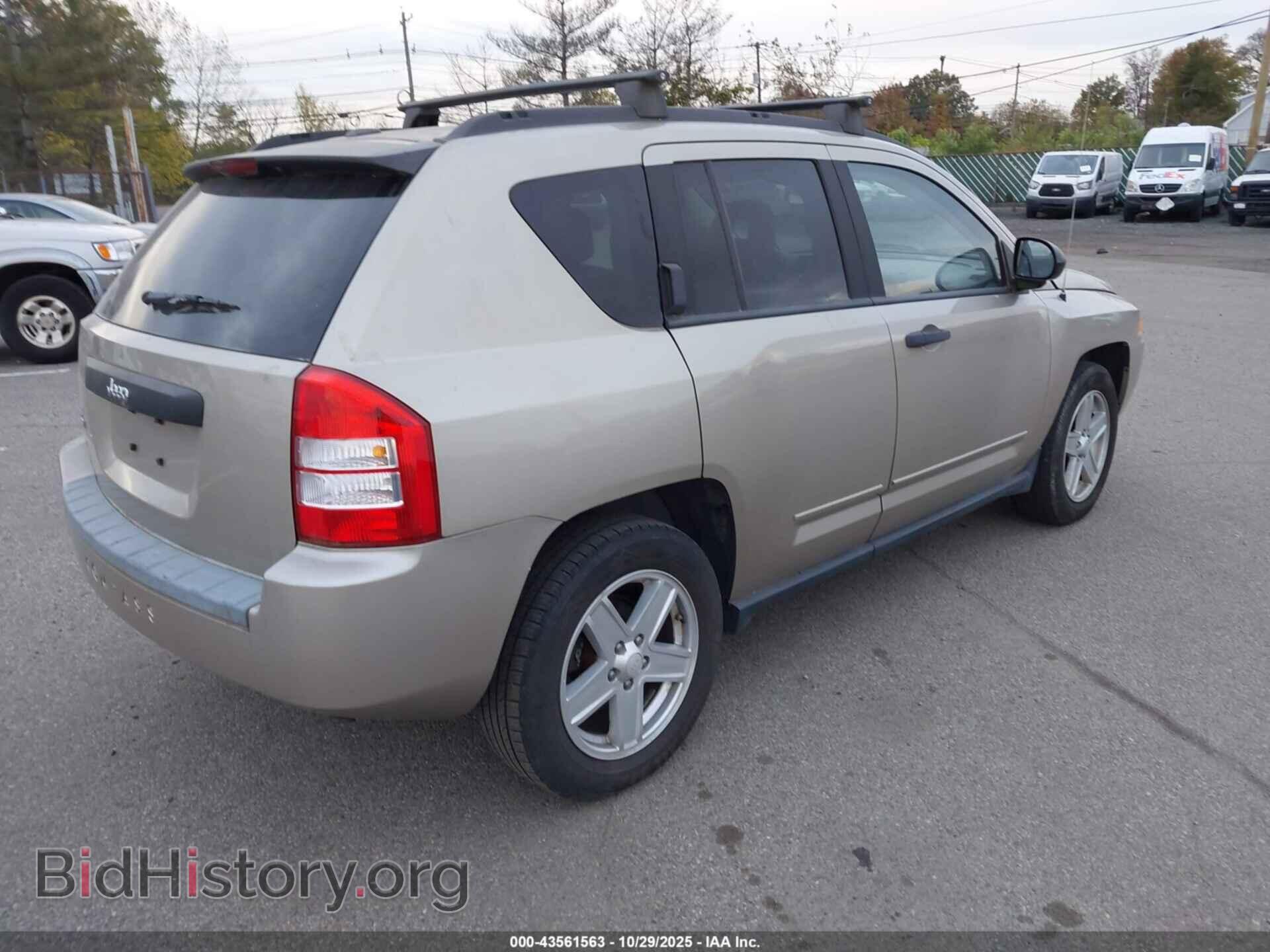 2009 JEEP COMPASS - VIN: 1J4FF47B89D217898 - Фото 4