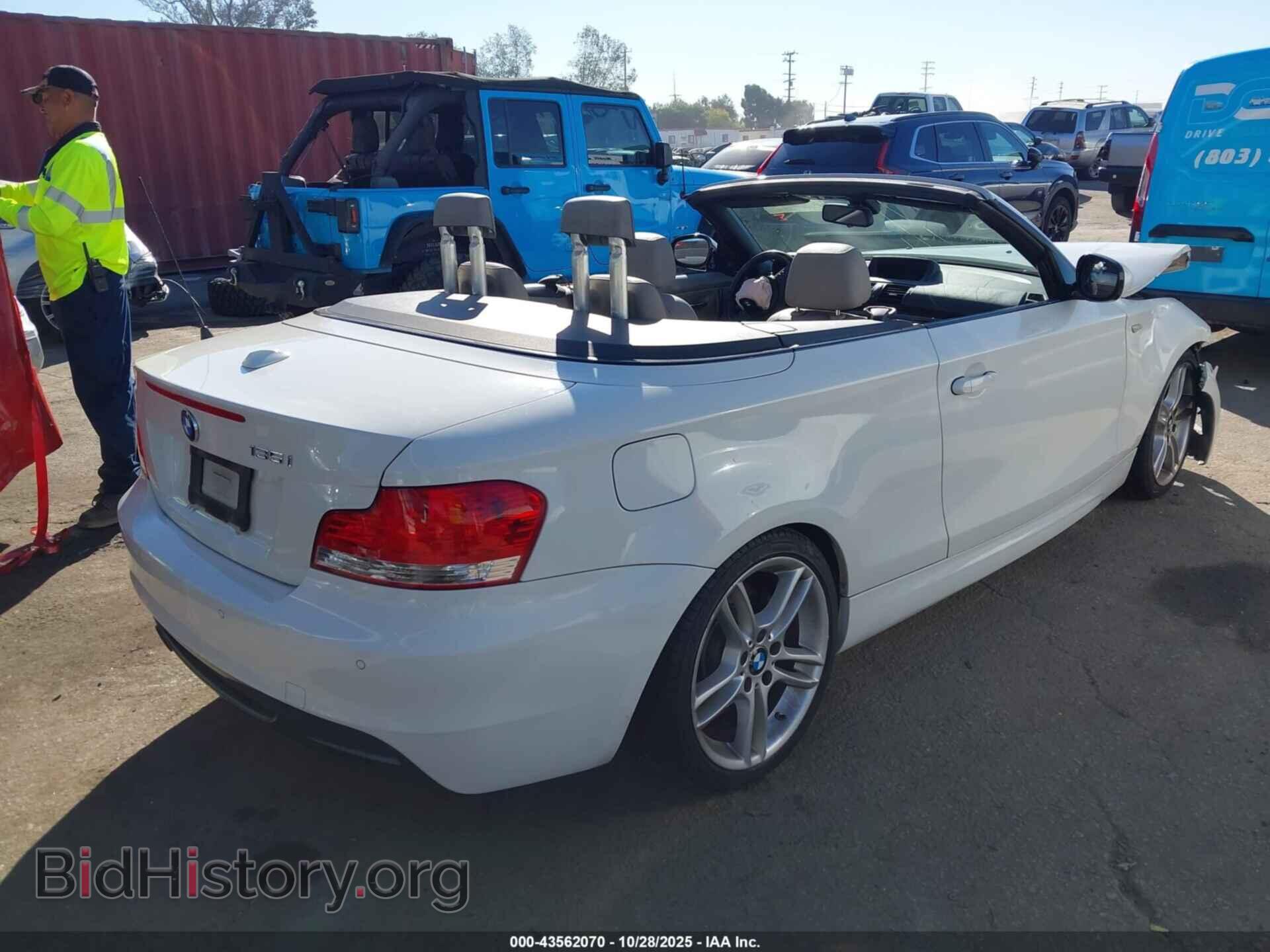 2011 BMW 135I - VIN: WBAUN7C58BVM24760 - Фото 4