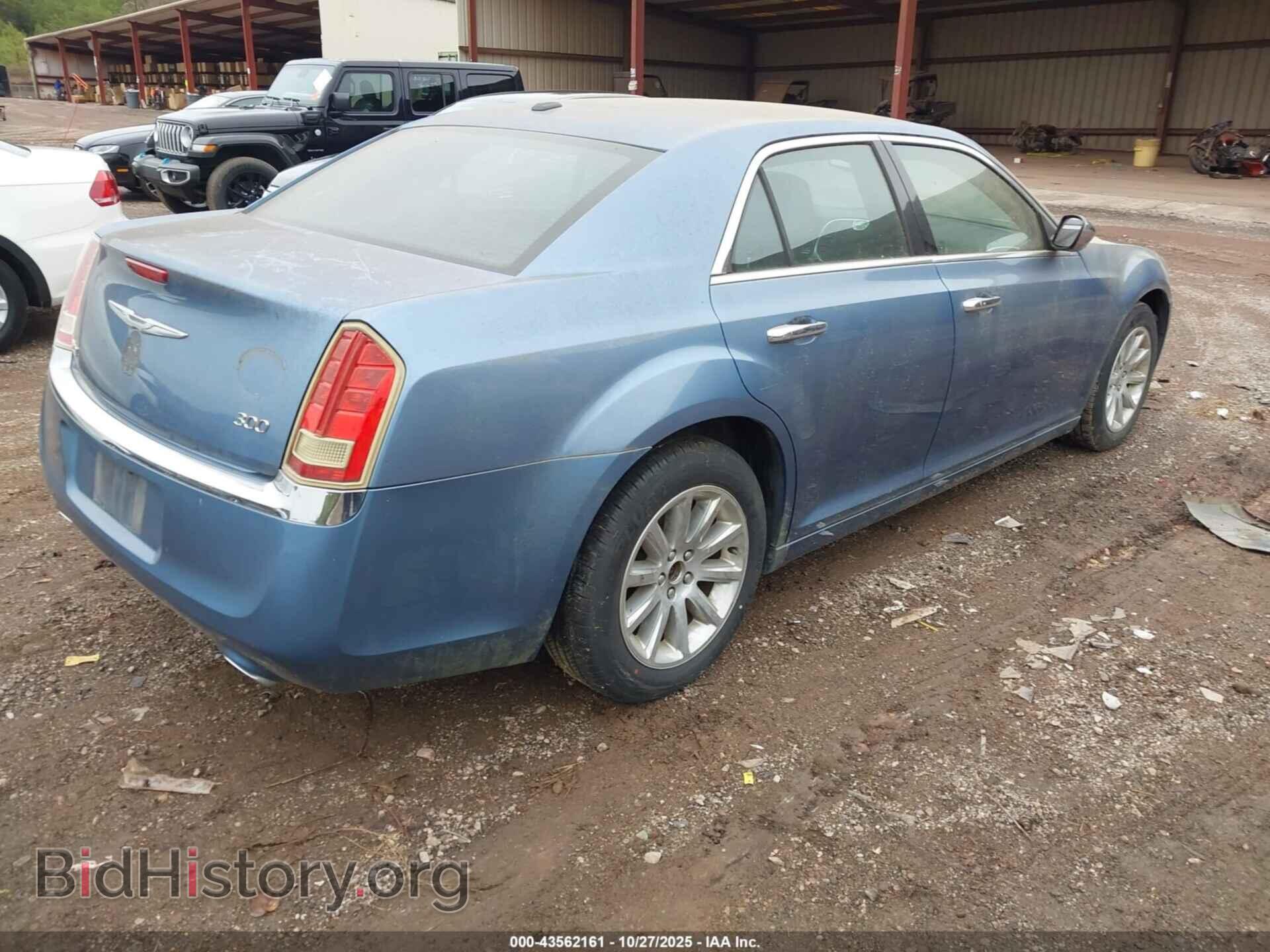 2011 CHRYSLER 300 - VIN: 2C3CA5CGXBH580988 - Фото 4