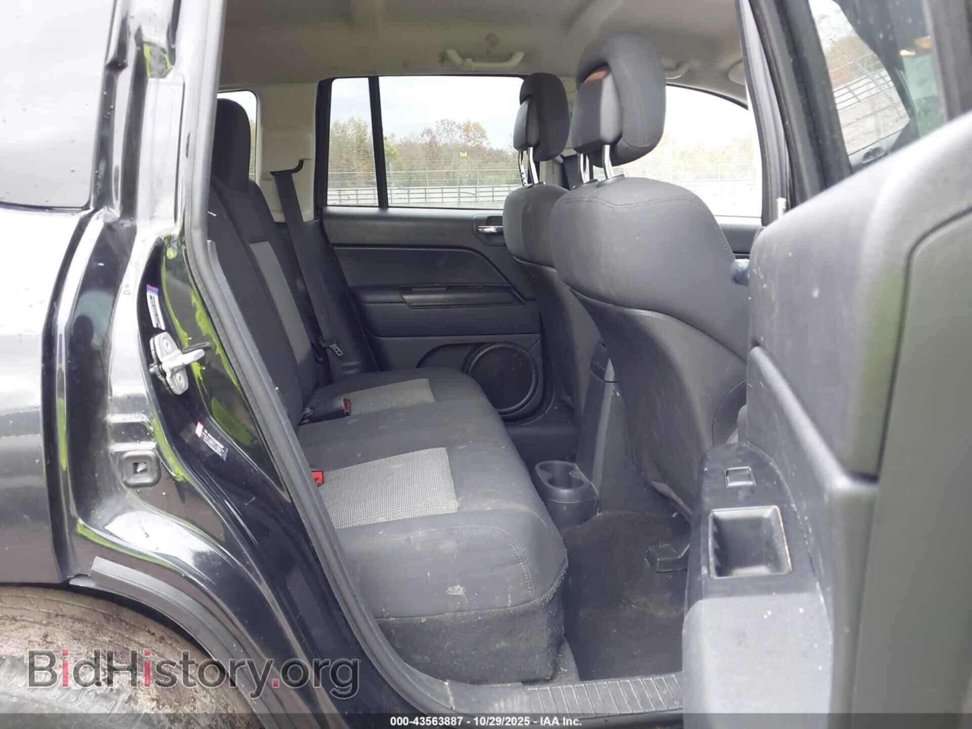 2010 JEEP COMPASS - VIN: 1J4NT4FA7AD514369 - Photo 8