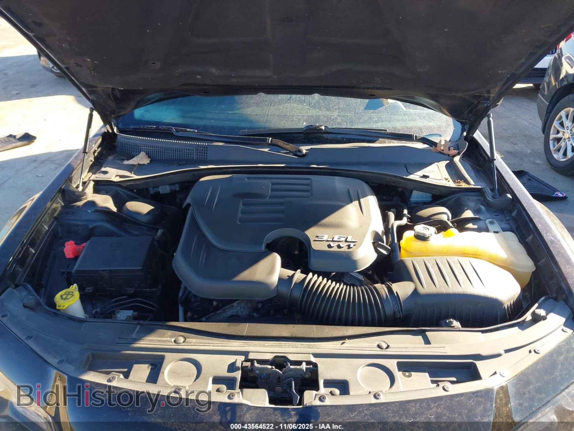 2016 CHRYSLER 300 - VIN: 2C3CCAGG2GH282973 - Фото 10