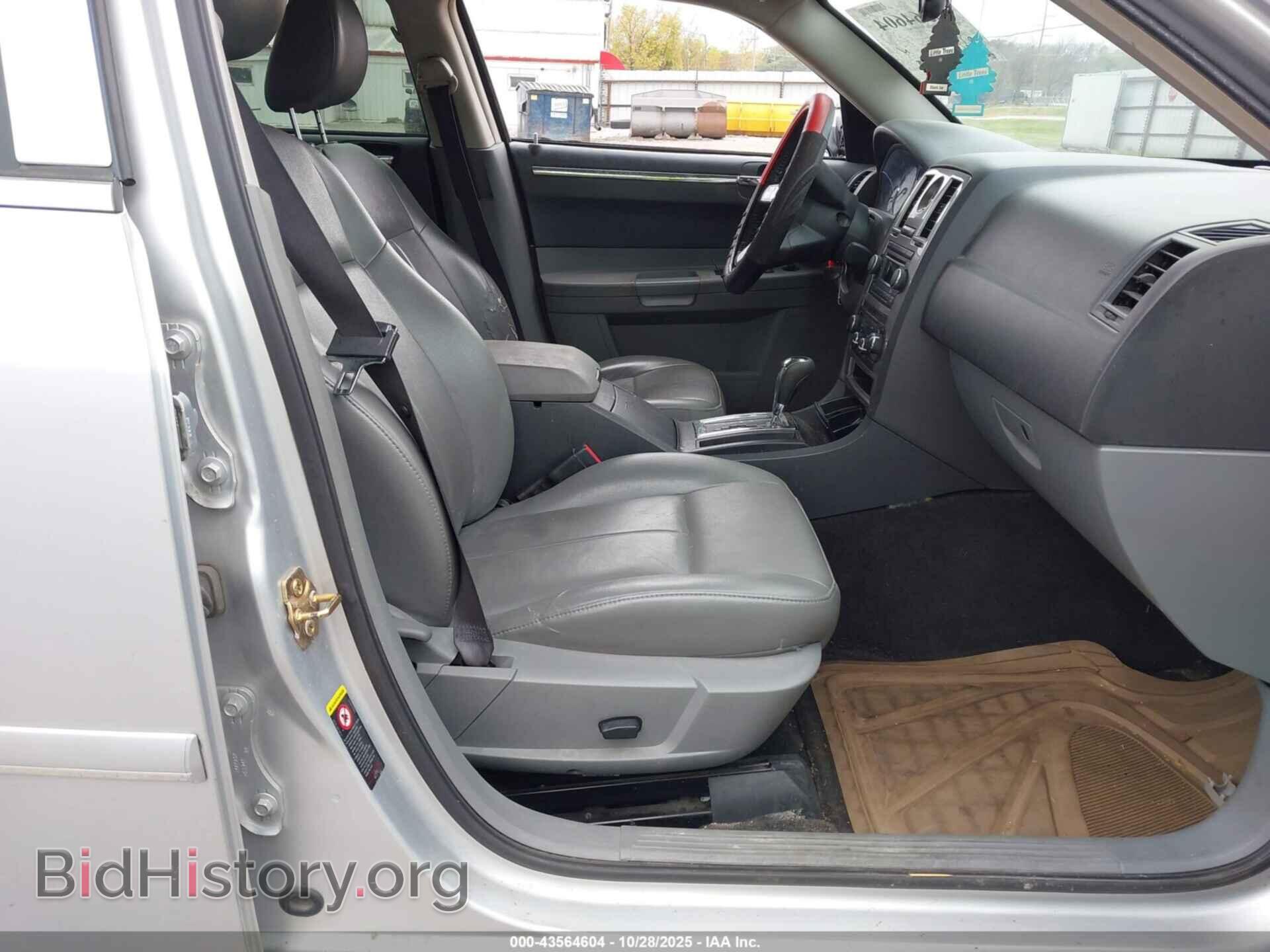 2005 CHRYSLER 300 - VIN: 2C3AA53G85H687890 - Фото 5