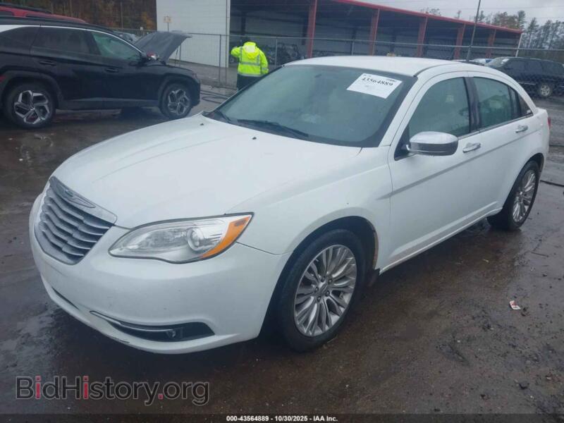 2012 Chrysler 200 (VIN 1C3CCBCG8CN305122) — фото 2 из 16