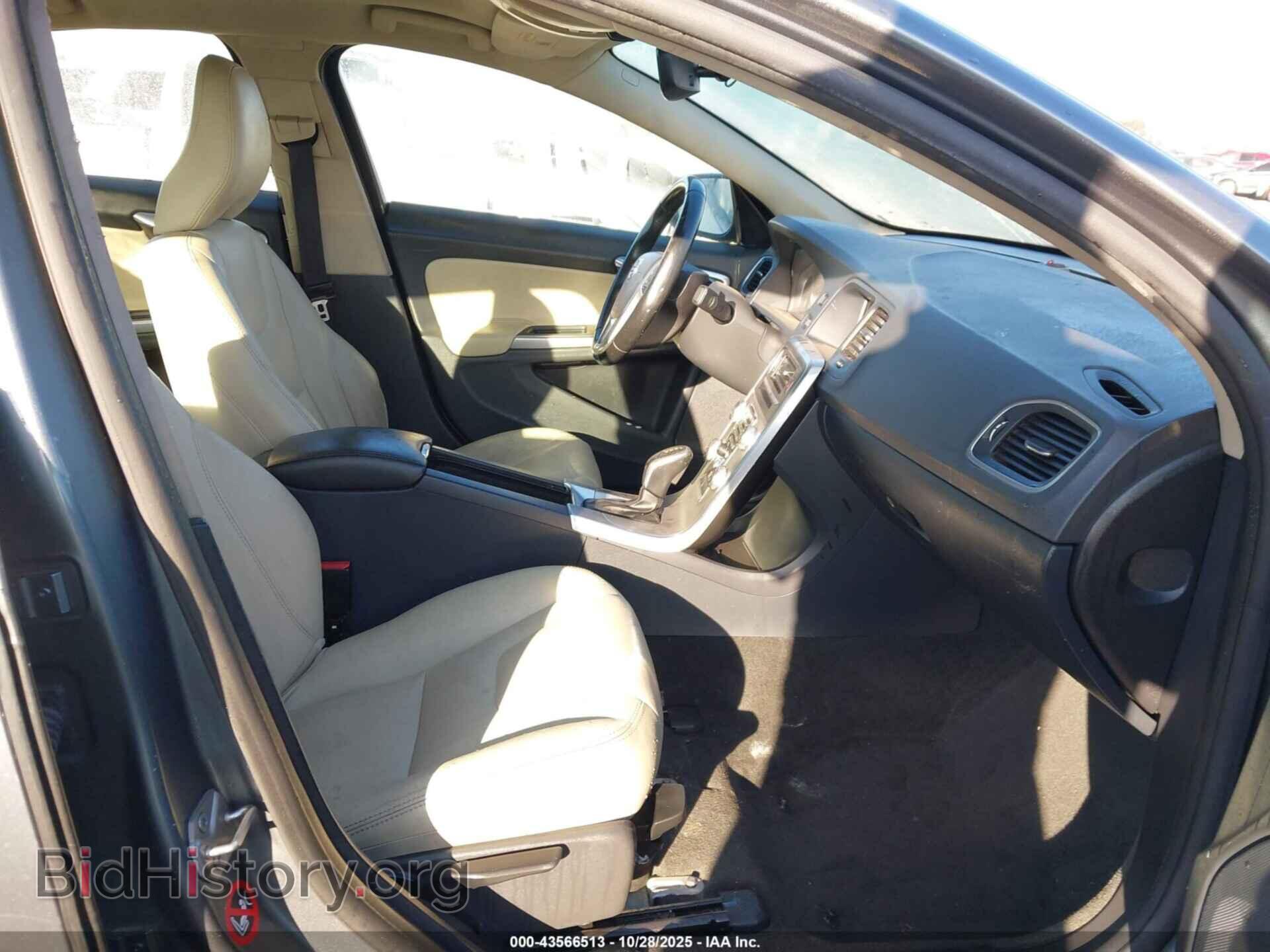 2017 VOLVO S60 - VIN: YV126MFL8H2422480 - Фото 5